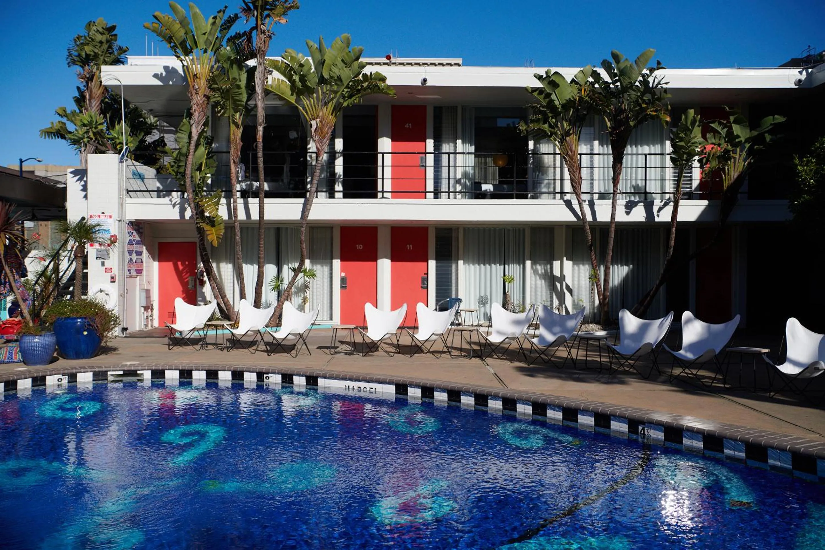 Swimming pool in Phoenix Hotel