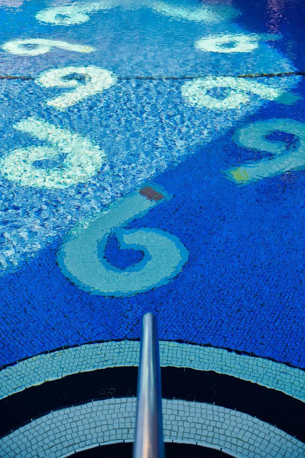 Swimming pool in Phoenix Hotel