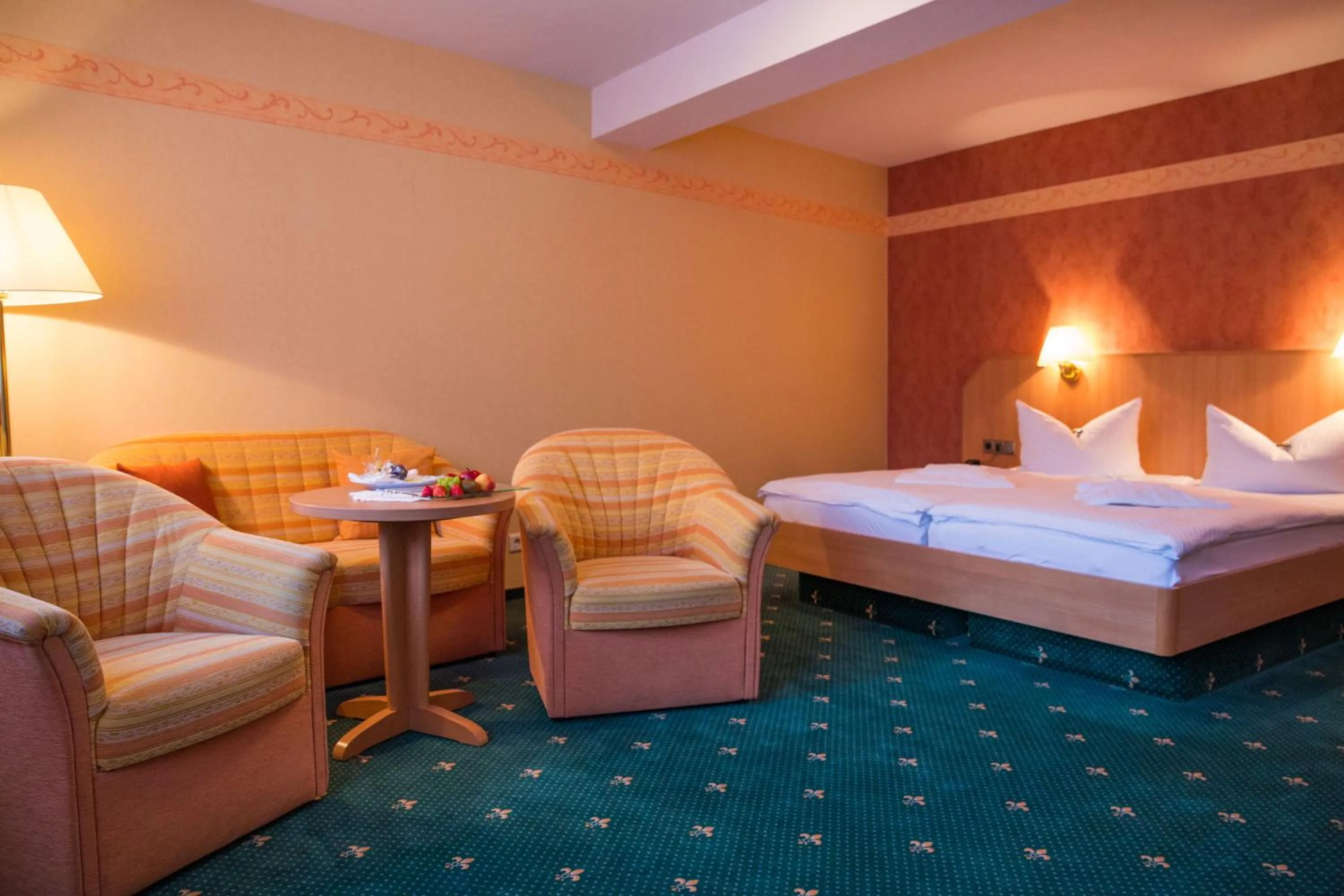 Photo of the whole room, Bed in Stolberger Hof