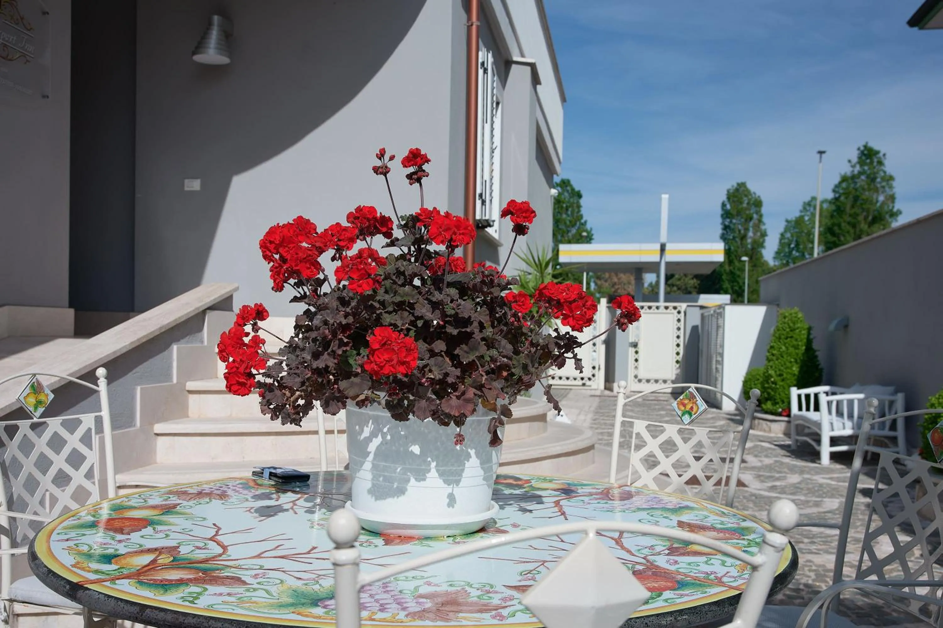 Patio in Rome Airport Inn