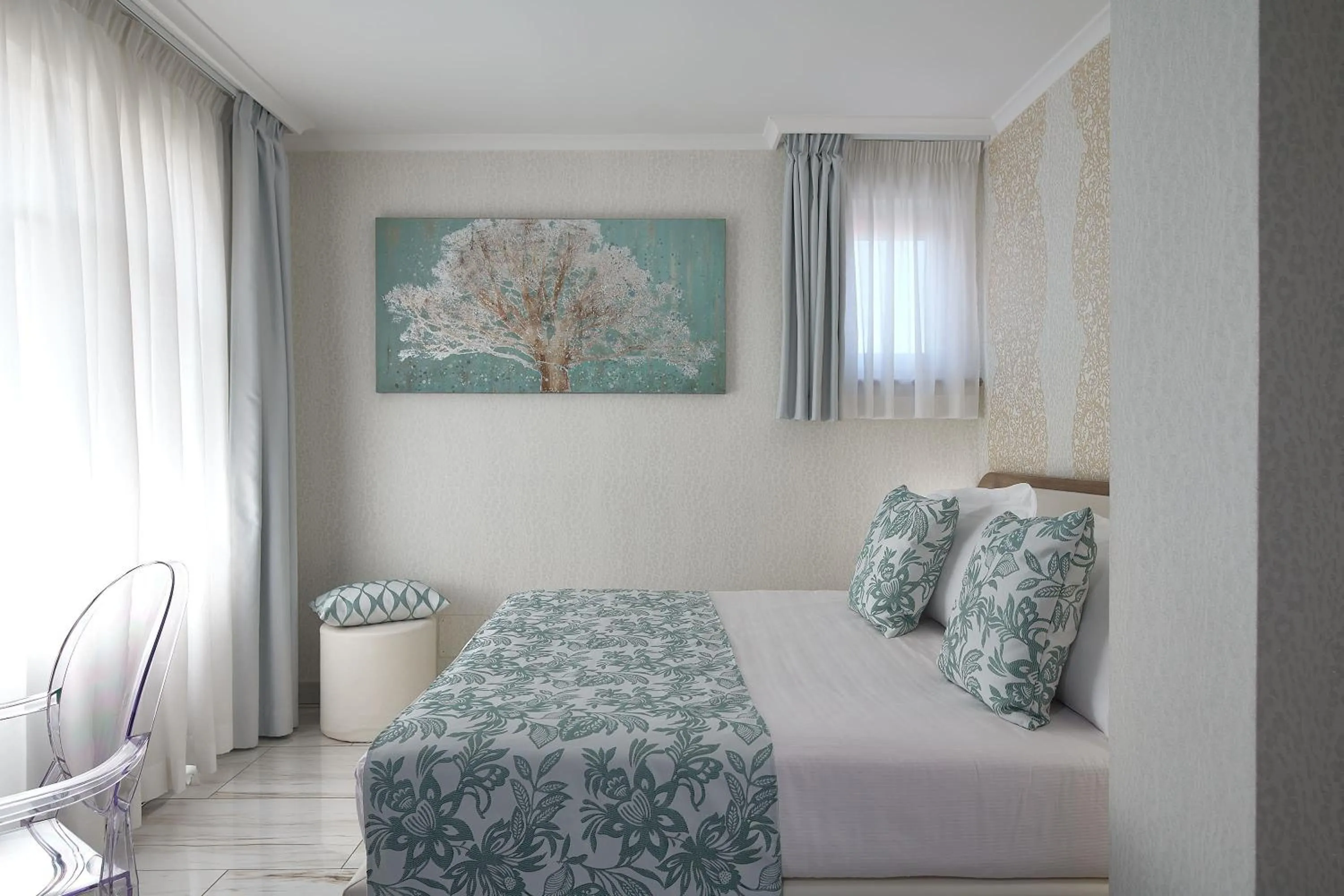 Bedroom, Bed in Rome Airport Inn