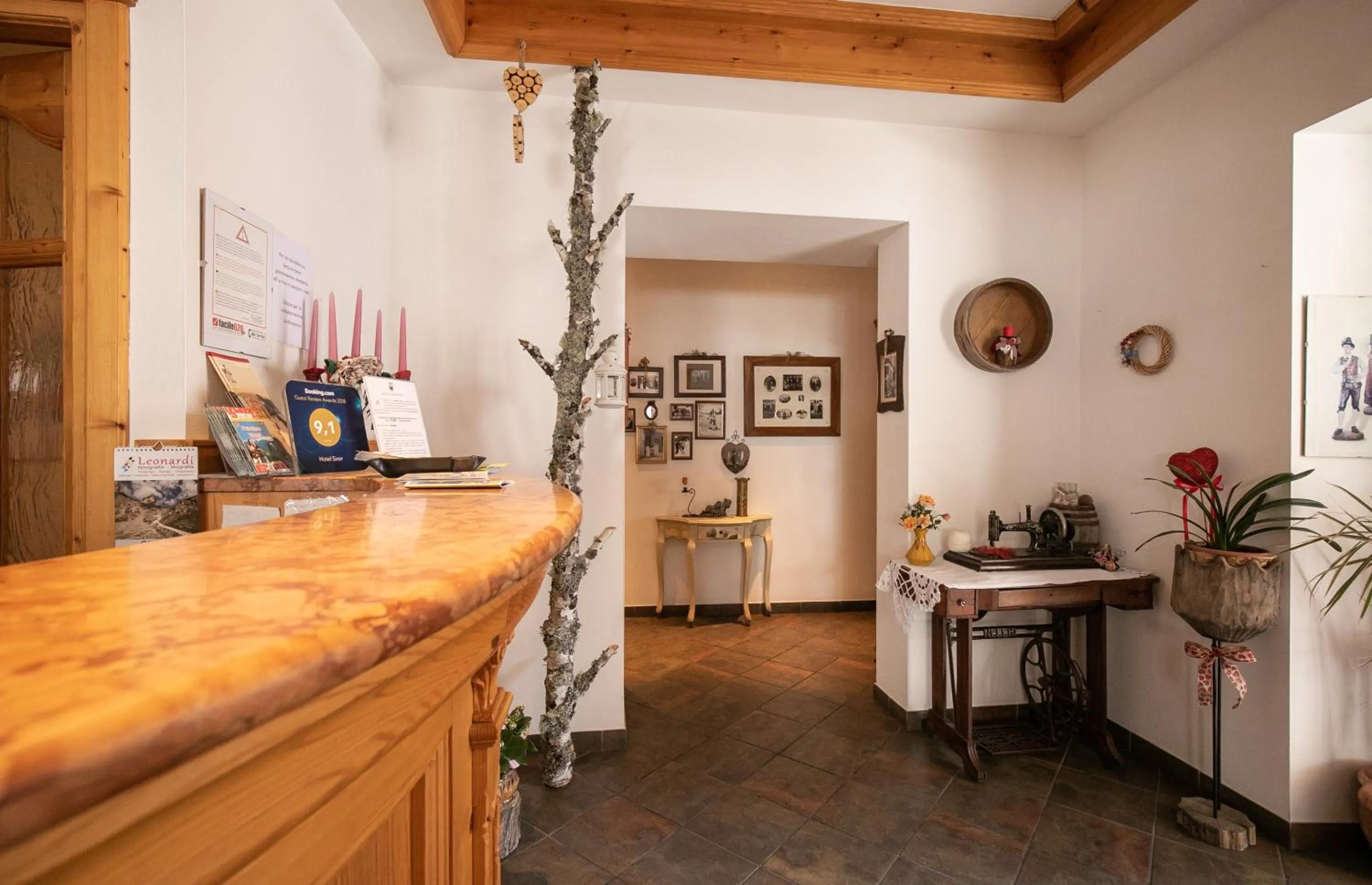 Lobby or reception in Hotel Siror