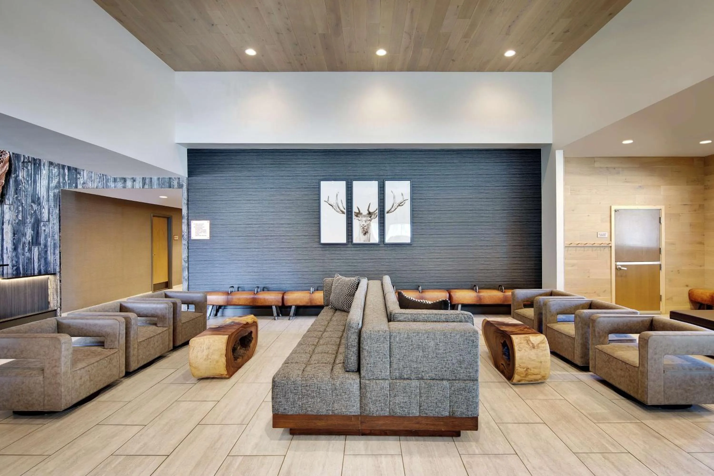 Lobby or reception in Highline Vail - a DoubleTree by Hilton