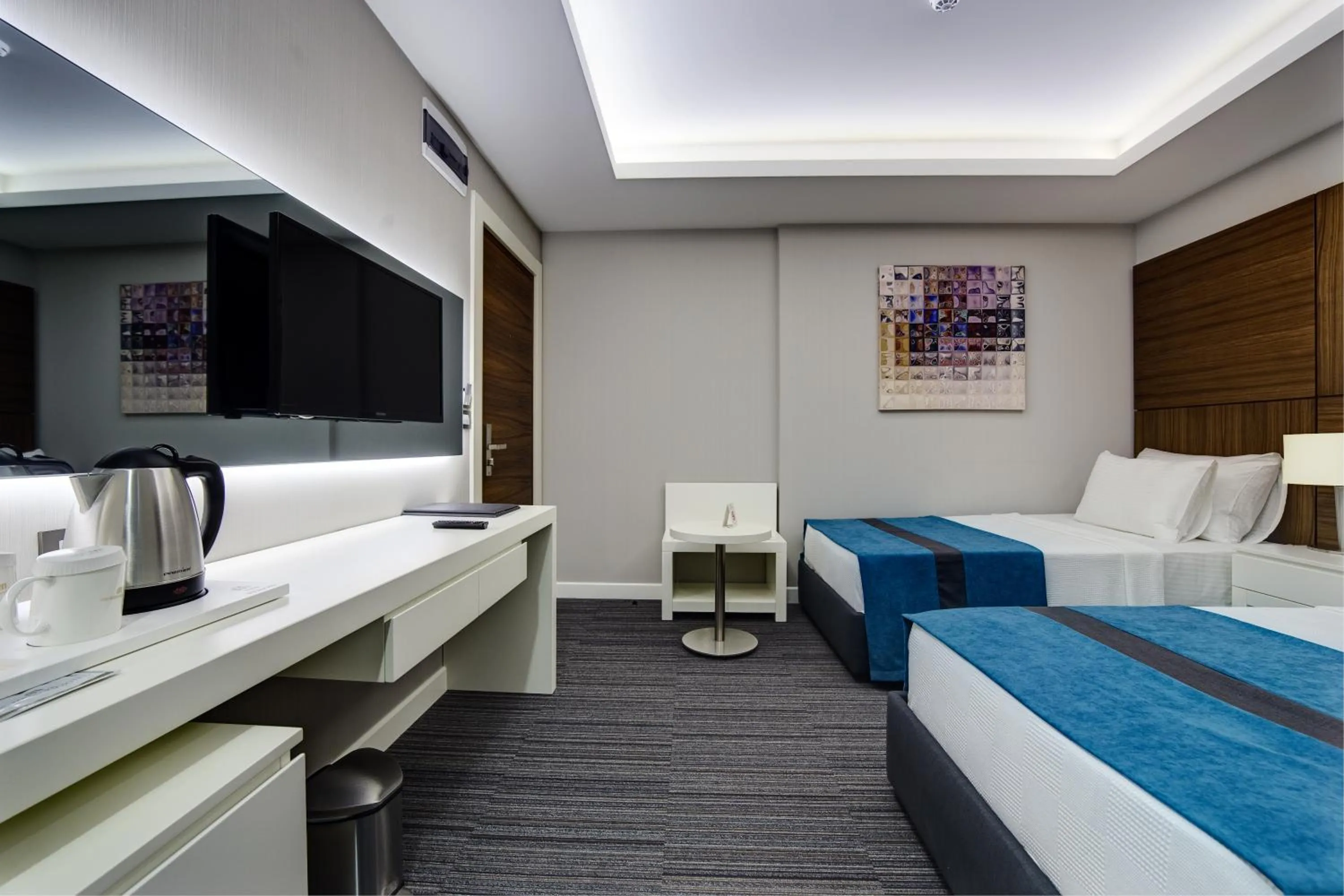 Photo of the whole room, Bed in The Menord Hotel