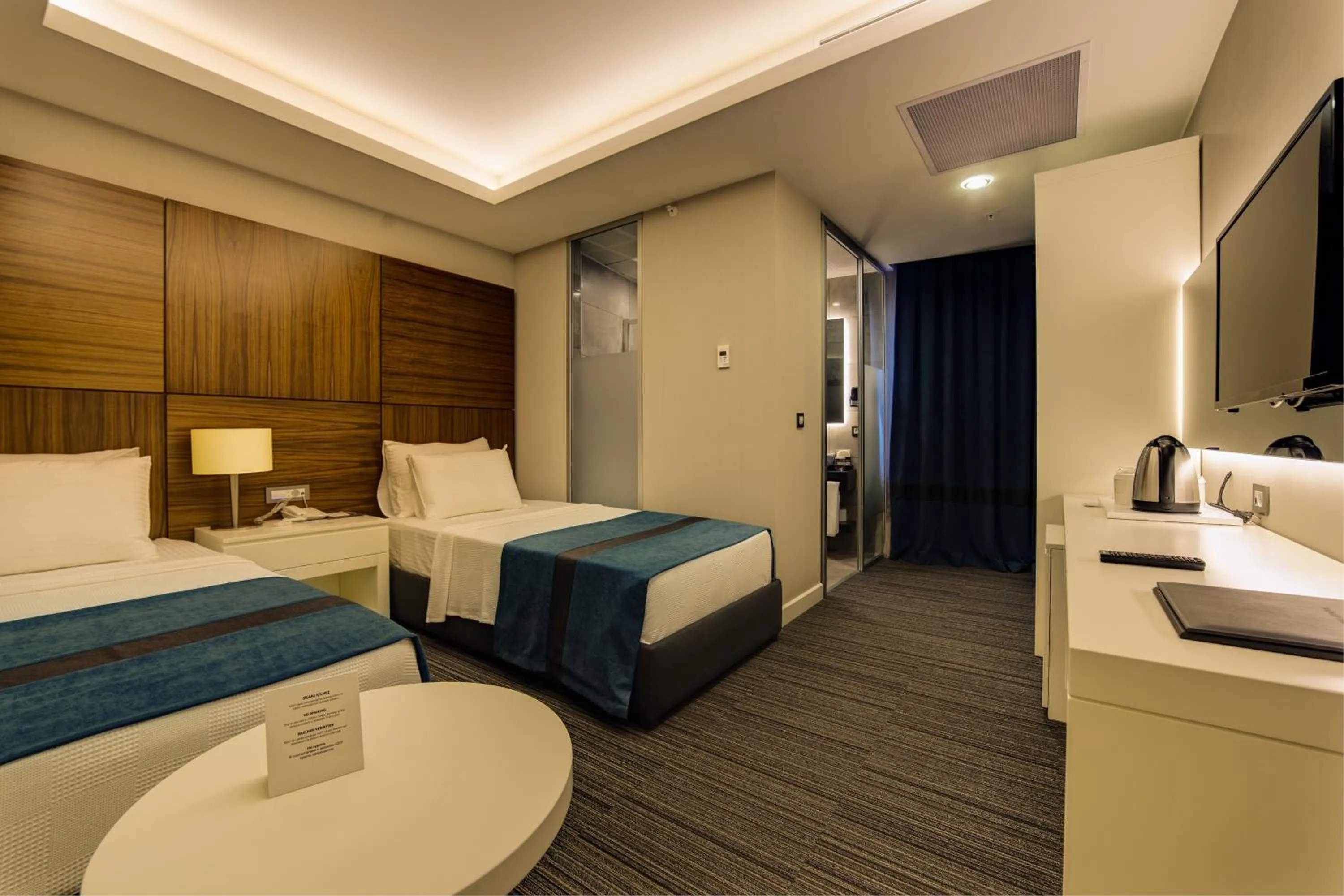 Bedroom, Bed in The Menord Hotel