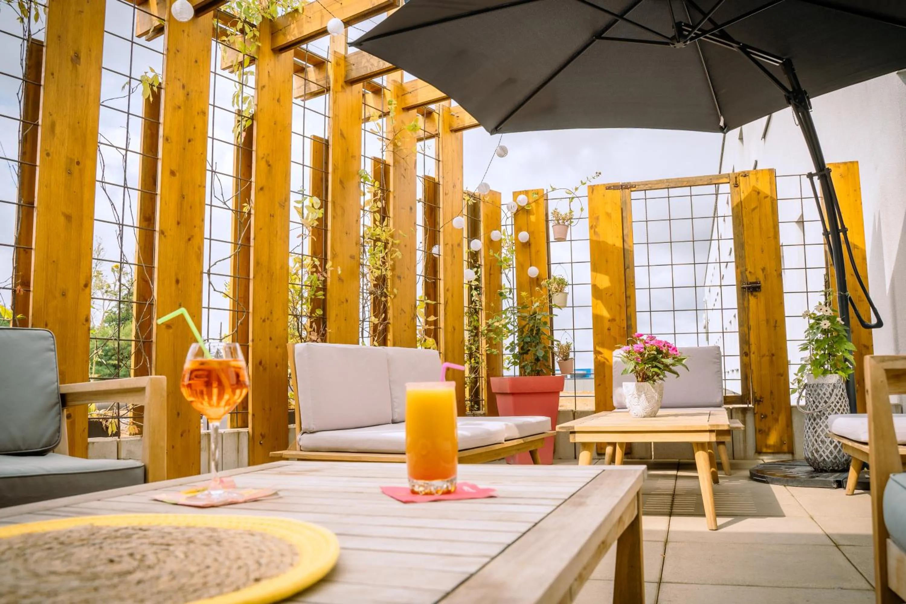 Patio in B&B HOTEL Metz Est Technopole Pôle Santé