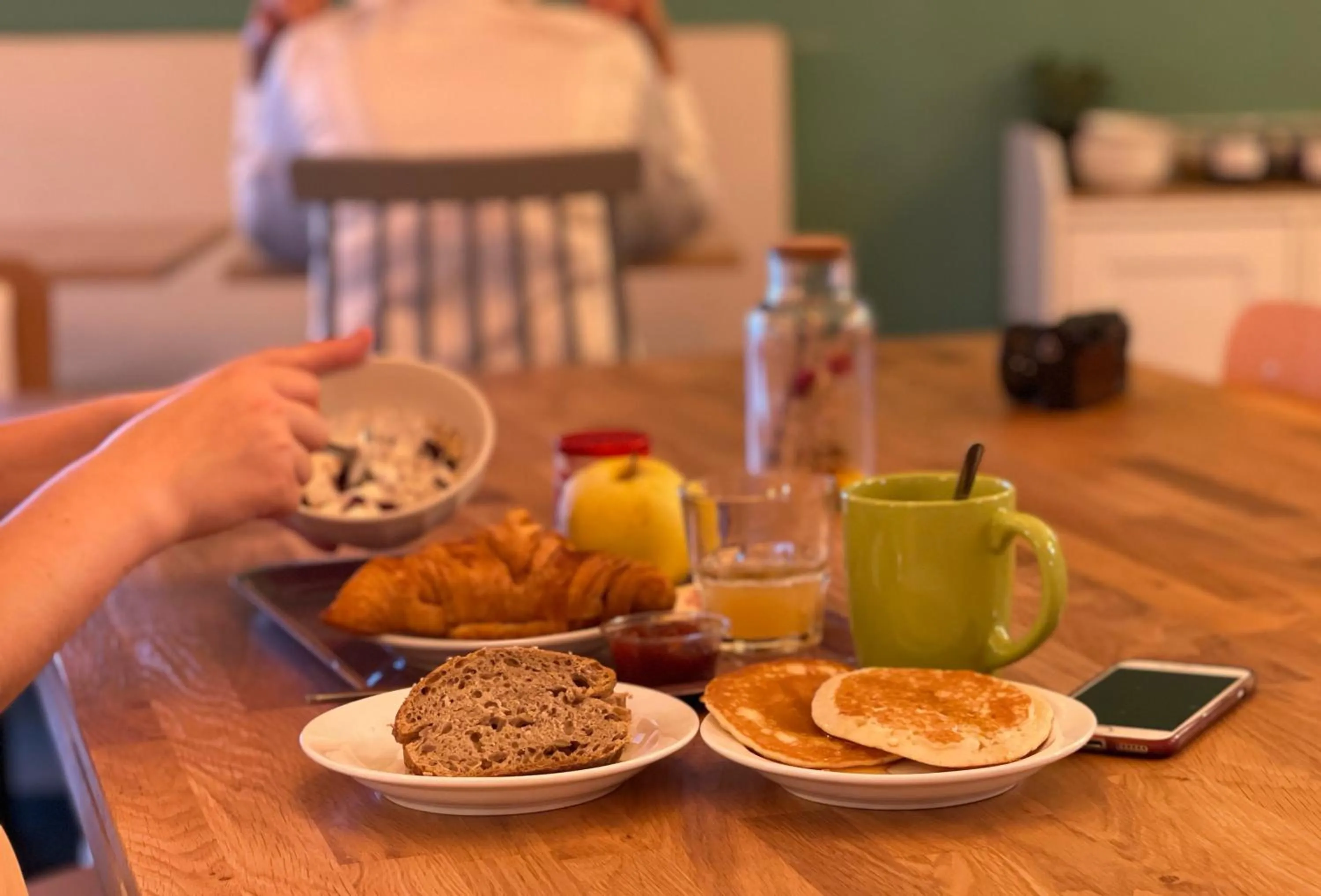 Breakfast in B&B HOTEL Metz Est Technopole Pôle Santé