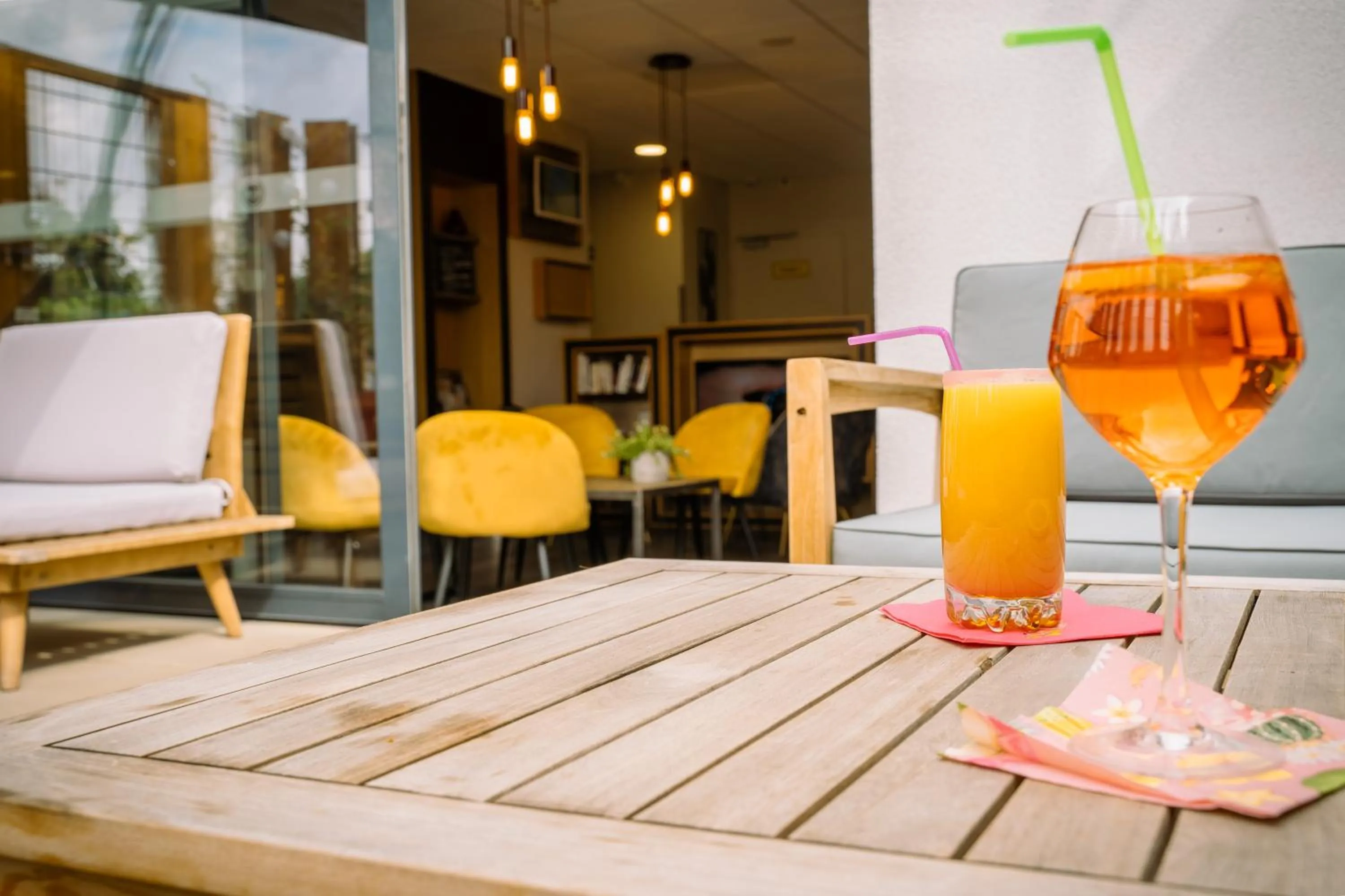 Patio in B&B HOTEL Metz Est Technopole Pôle Santé