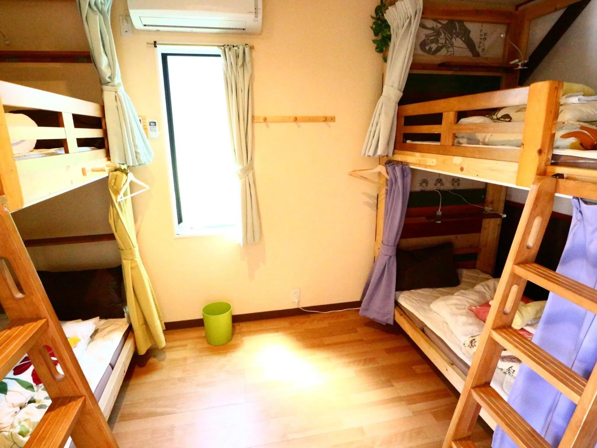 bunk bed, Bed in ホステル富士山 結
