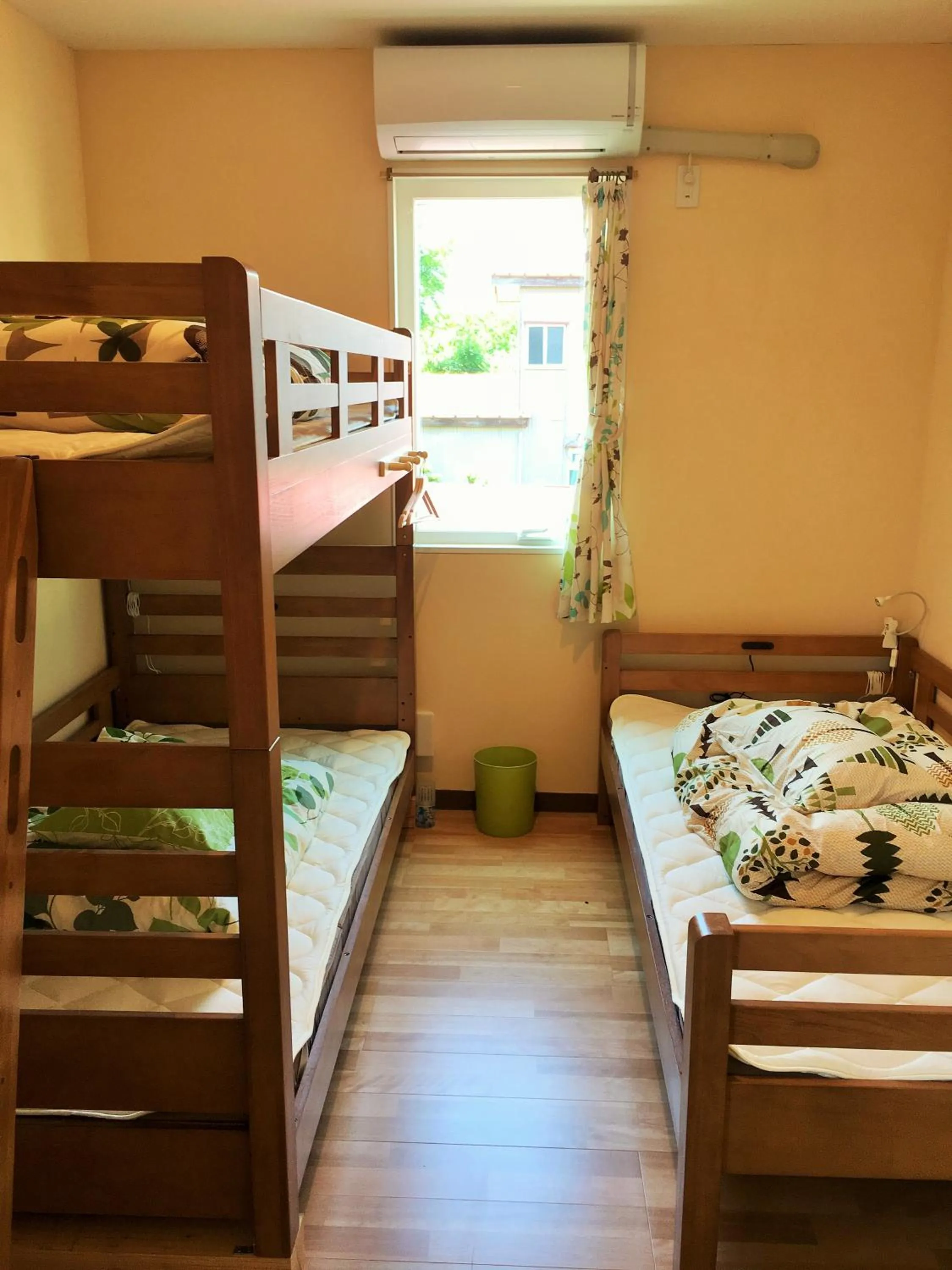 Photo of the whole room, Bed in ホステル富士山 結