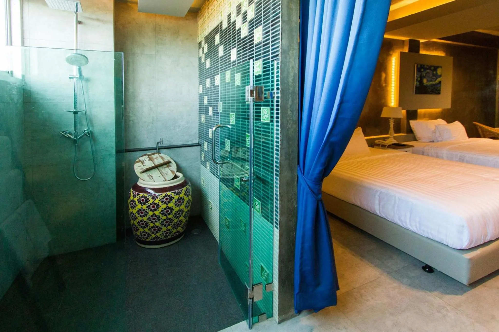 Bed in Kroque Boutique & Bistro