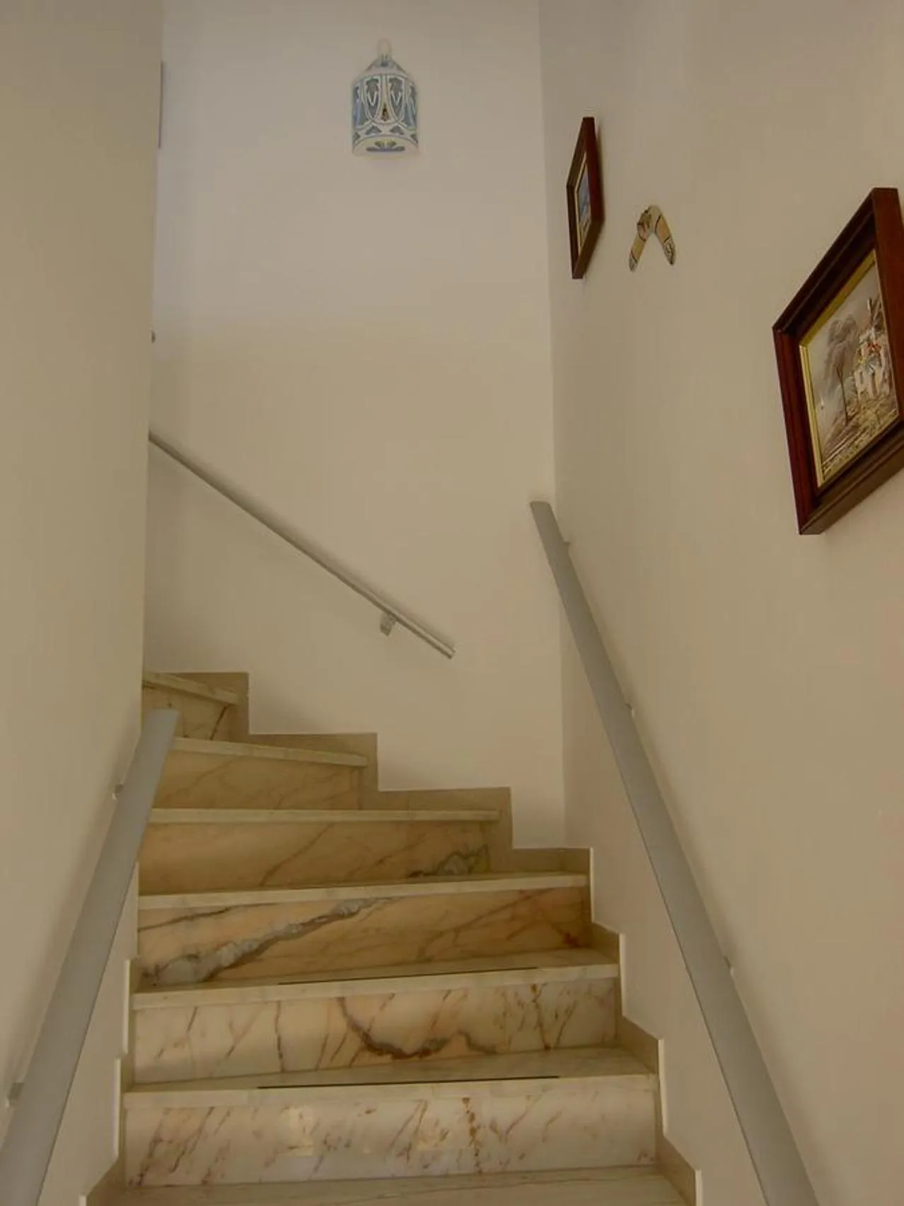 Facade/entrance in Quartos Com Boas Vistas