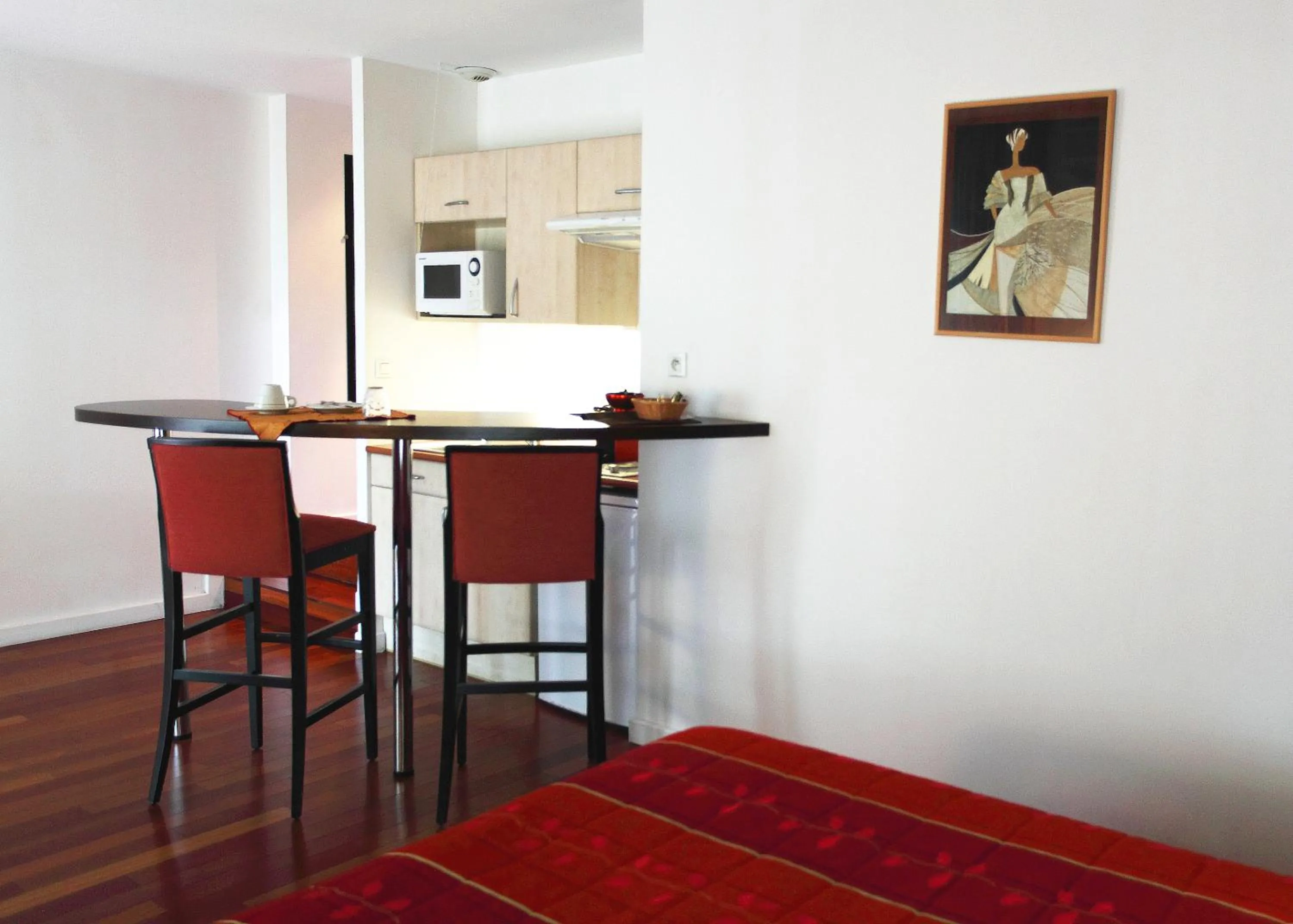 Kitchen or kitchenette in Hôtel la Scala