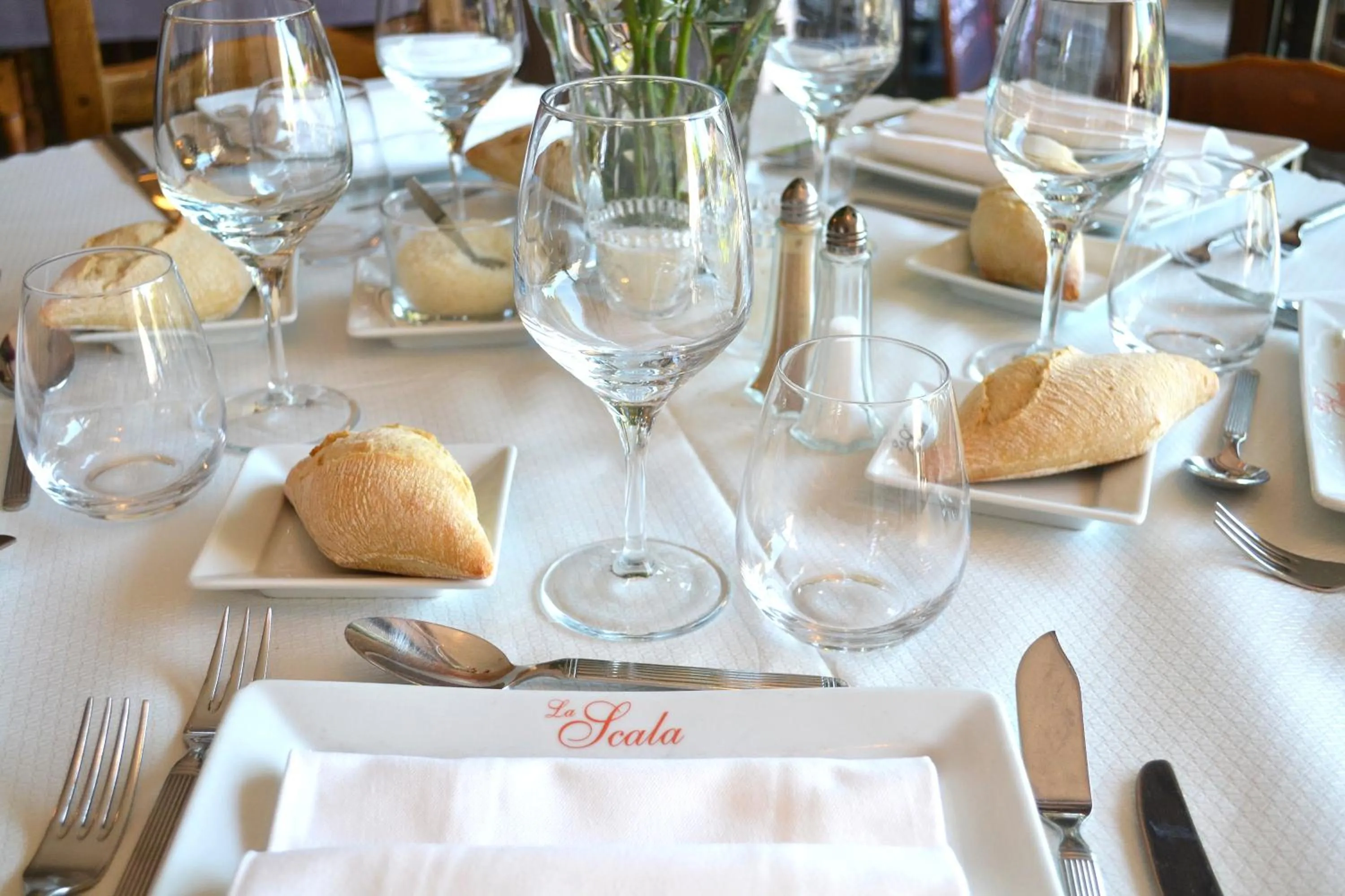 Restaurant/places to eat in Hôtel la Scala