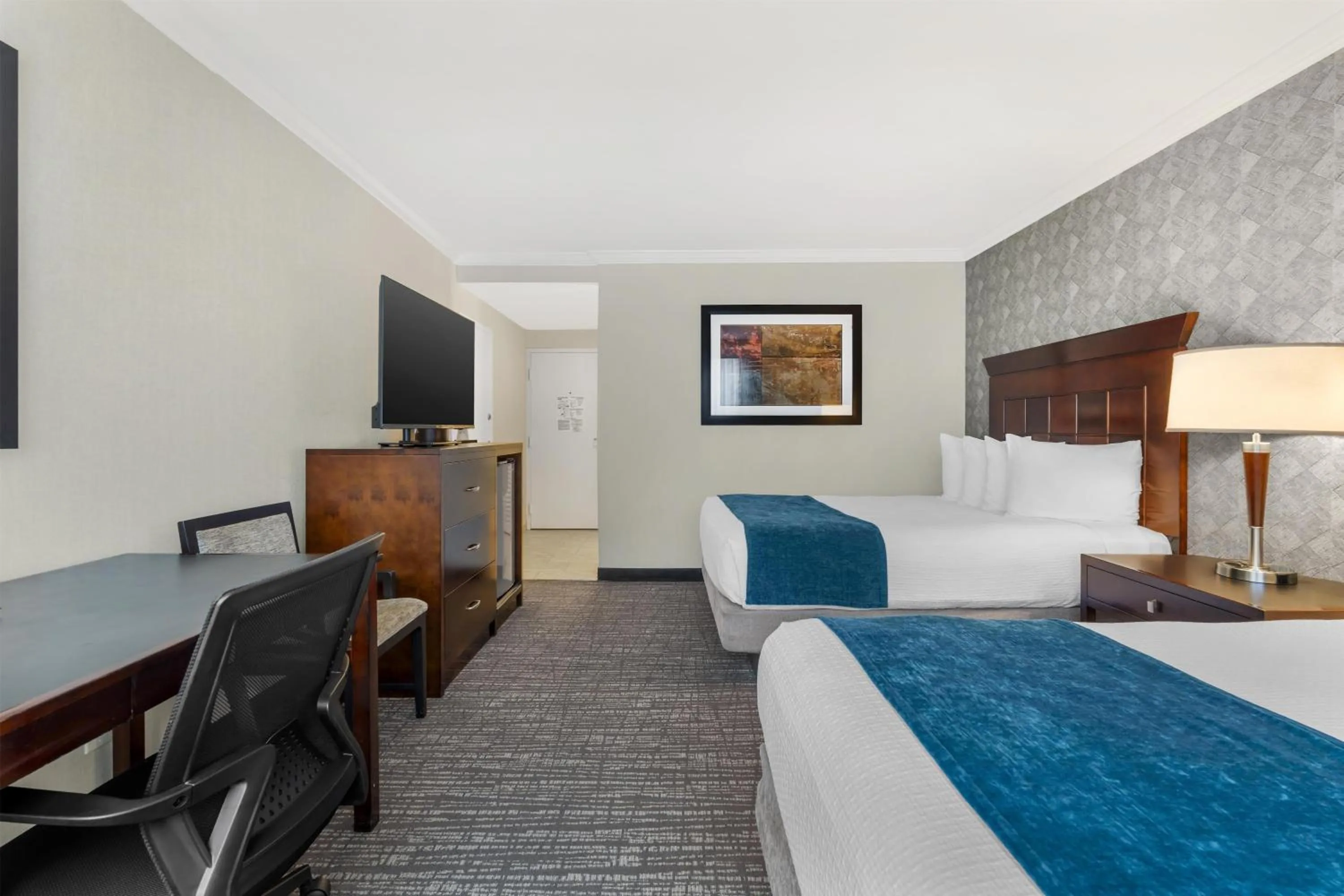 Bedroom, Bed in Best Western Plus Carriage Inn