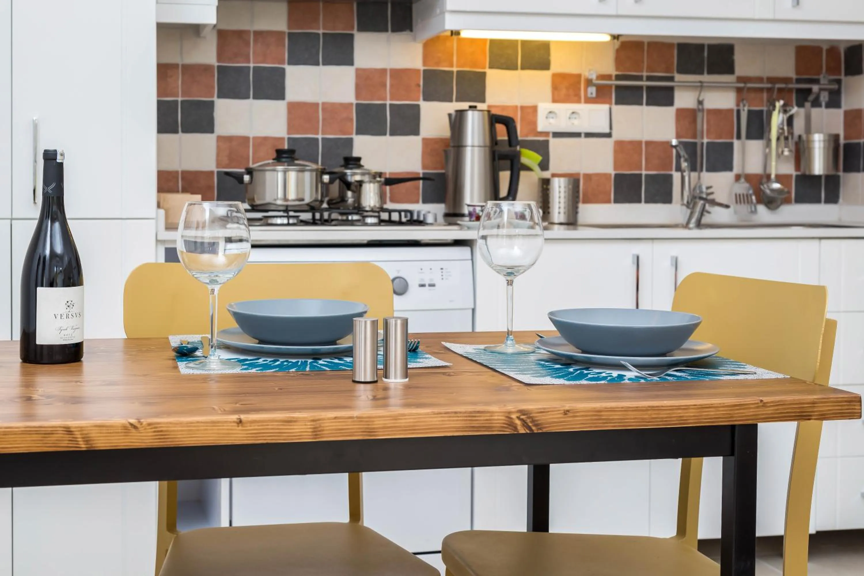 Dining area in Erdem City Apart