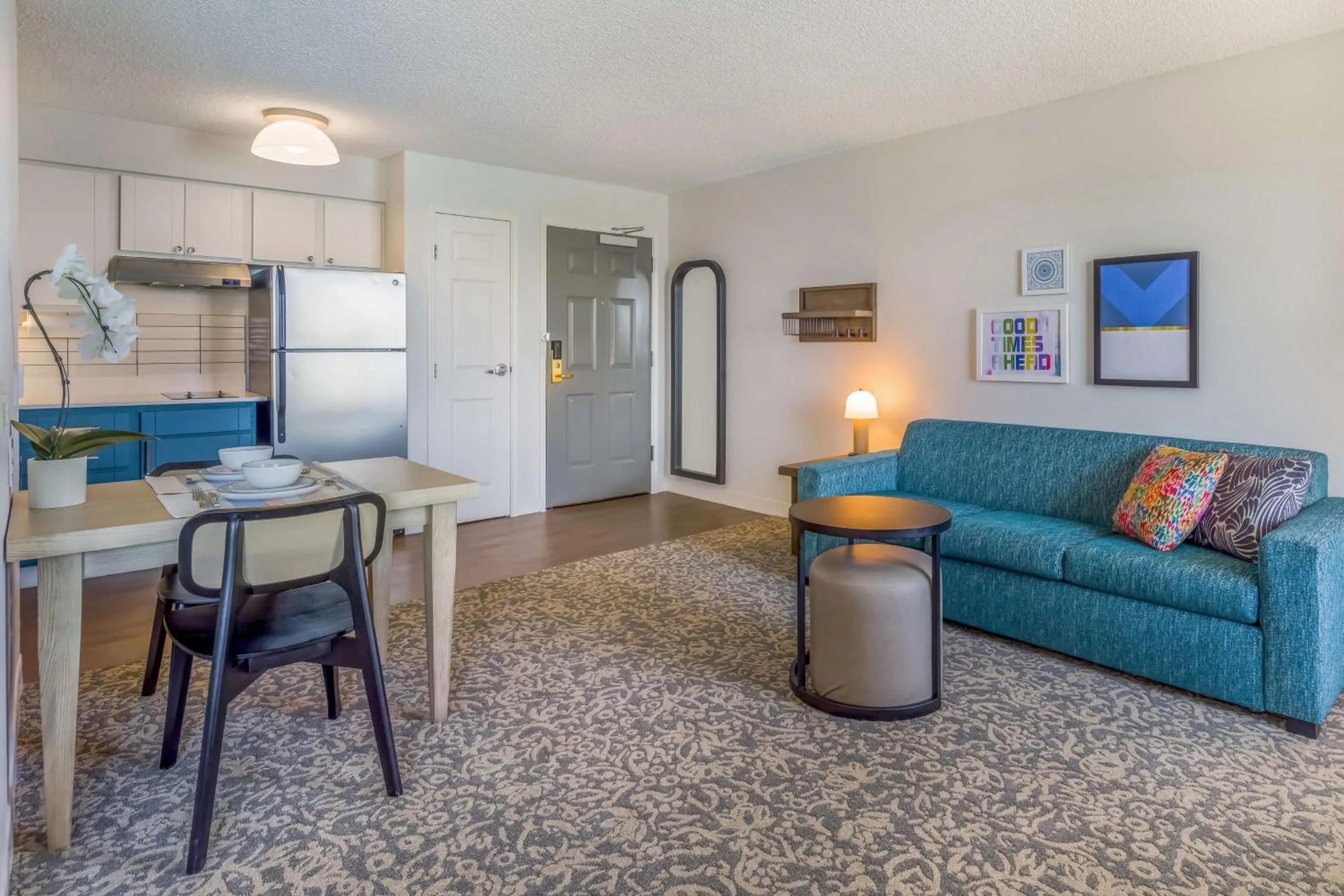 Kitchen or kitchenette in Sonesta ES Suites Austin The Domain Area - Newly Renovated