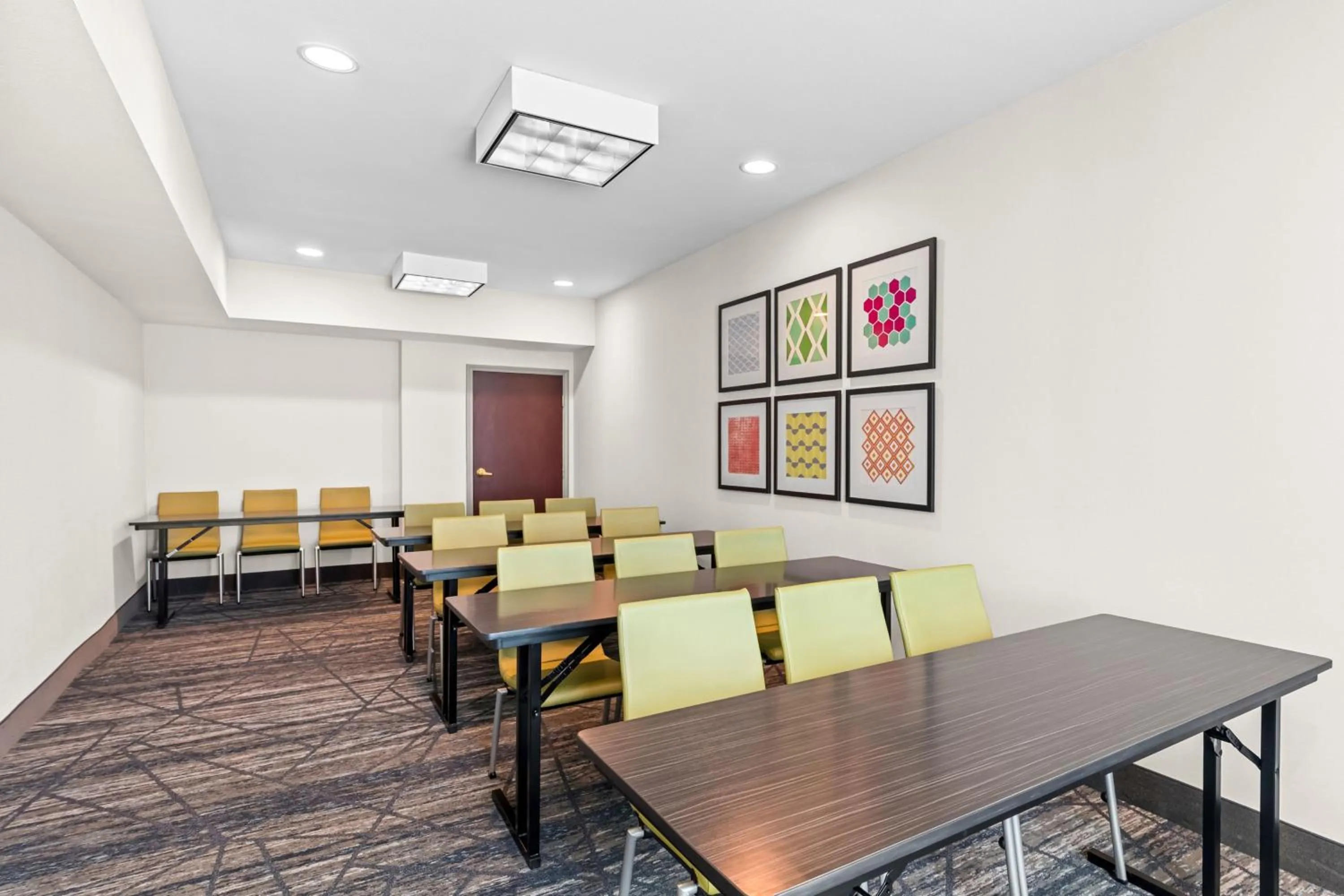 Meeting/conference room in Holiday Inn Express & Suites Austin SW - Sunset Valley by IHG Hotel