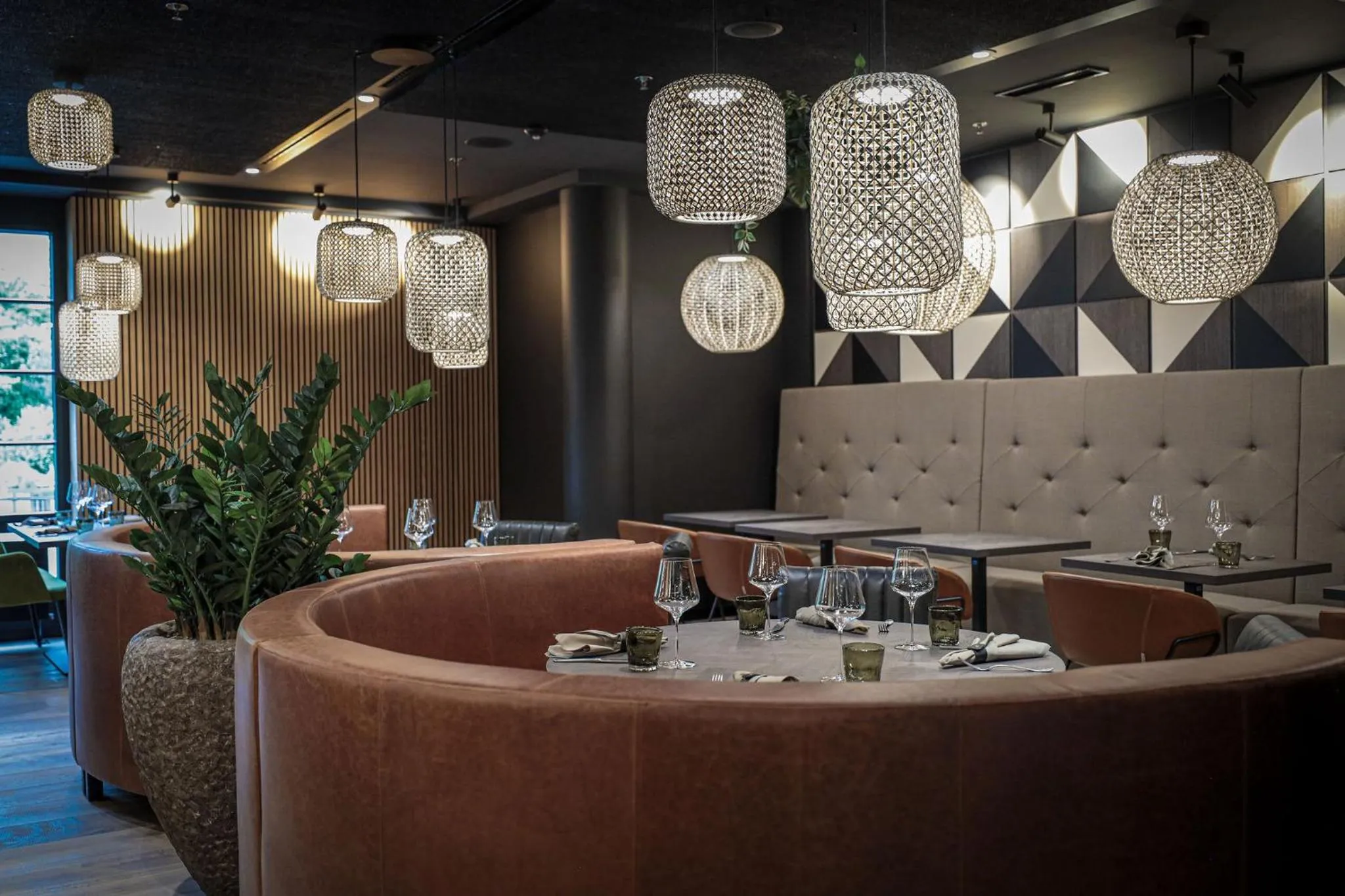 Restaurant/places to eat in Revier Hotel Säntispark