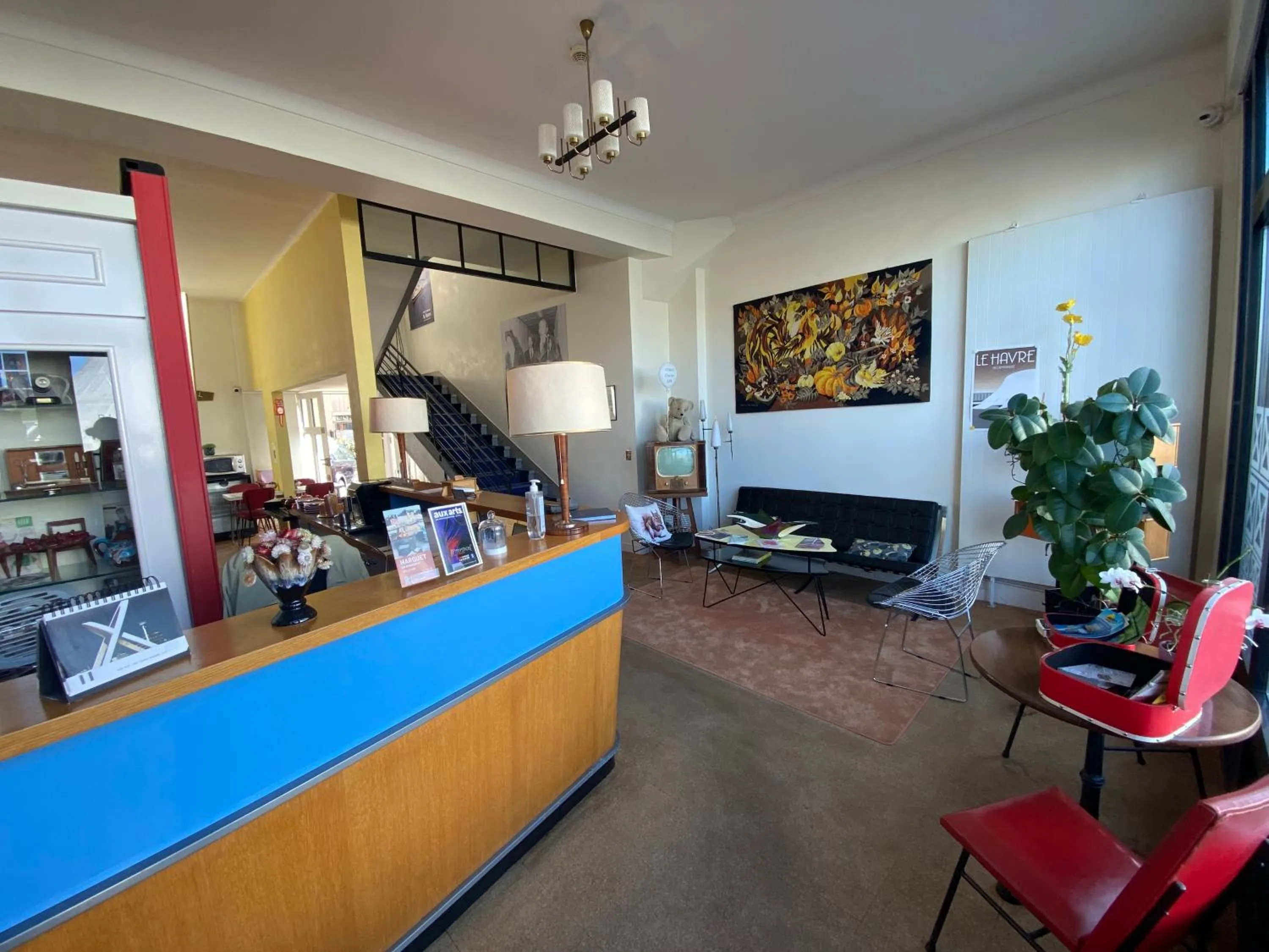 Lobby or reception in Oscar Hôtel Le Havre Centre