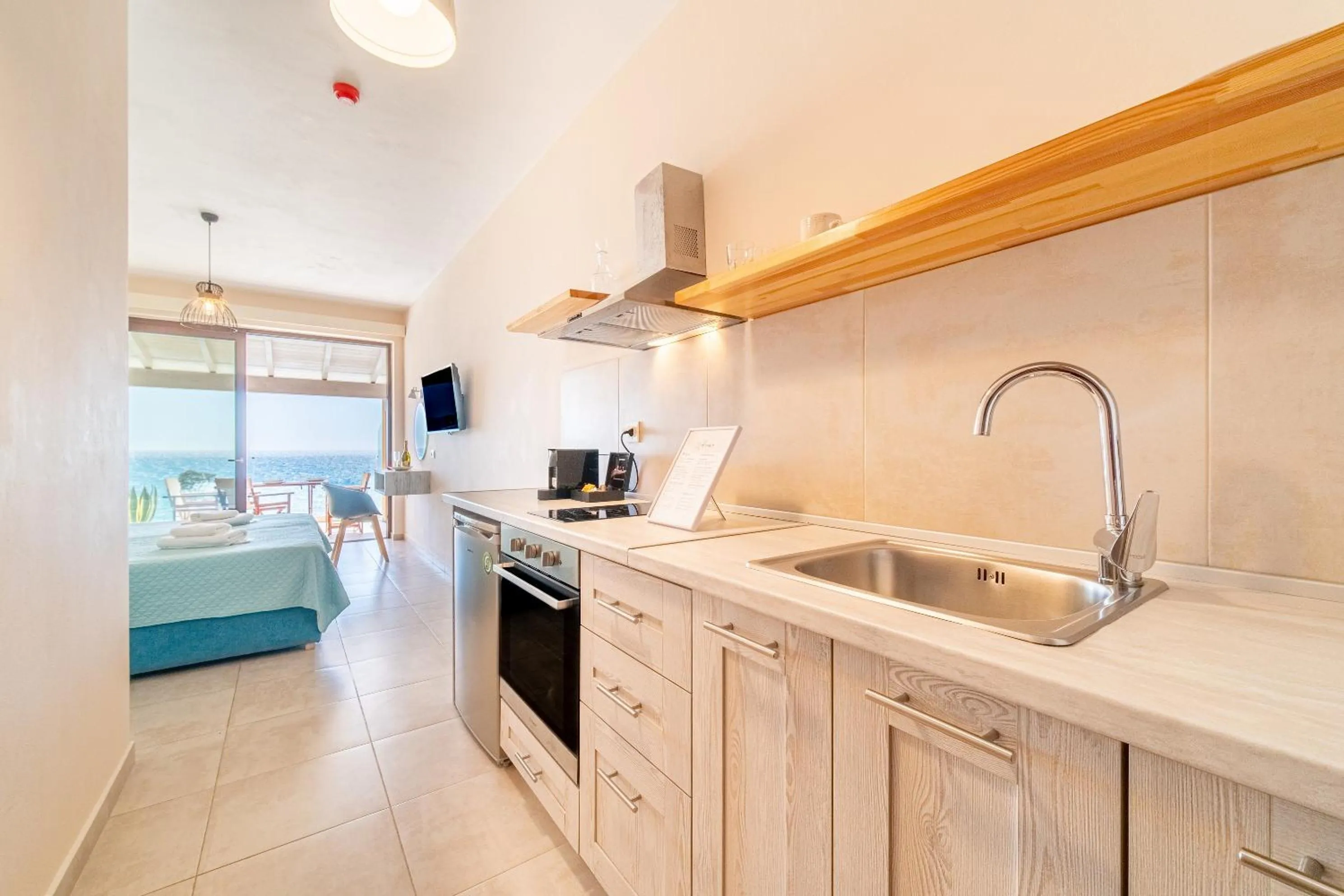 Kitchen or kitchenette in Lido Paradise Apartments Corfu
