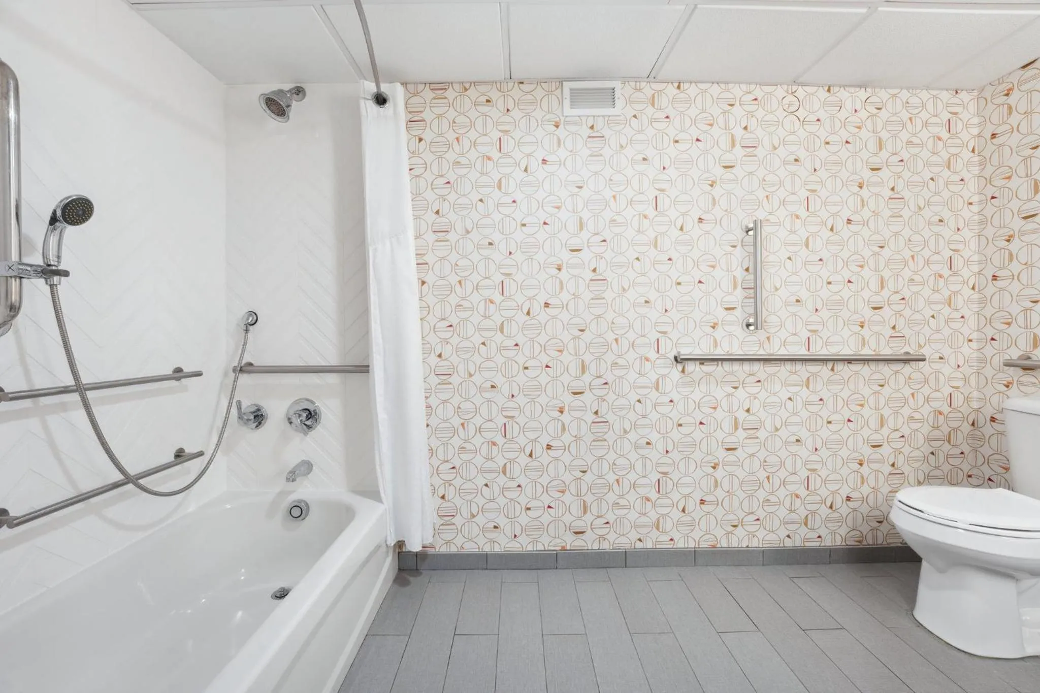 Bathroom in Holiday Inn Portsmouth by IHG