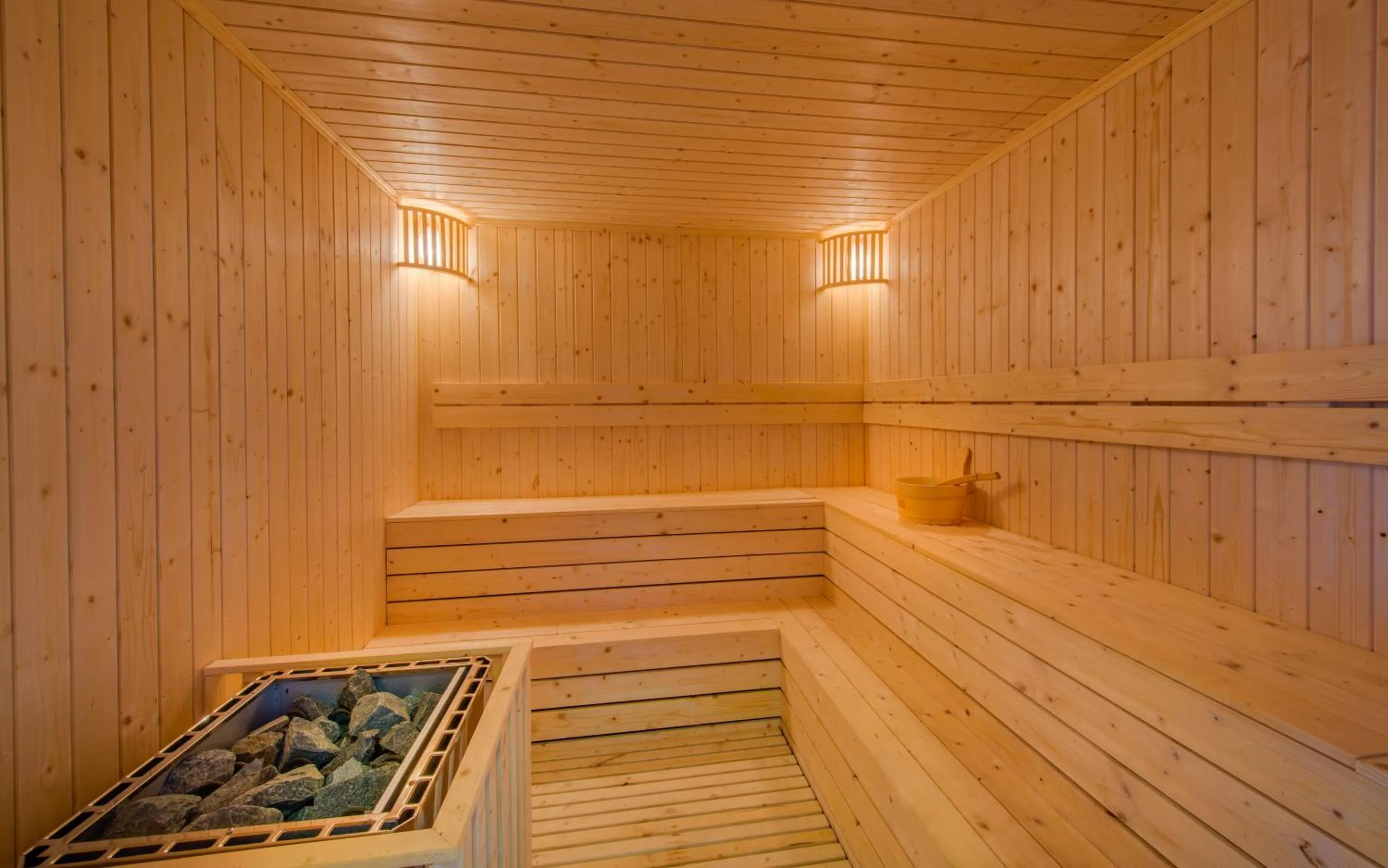 Sauna in Mansion 51 Hotel & Apartment