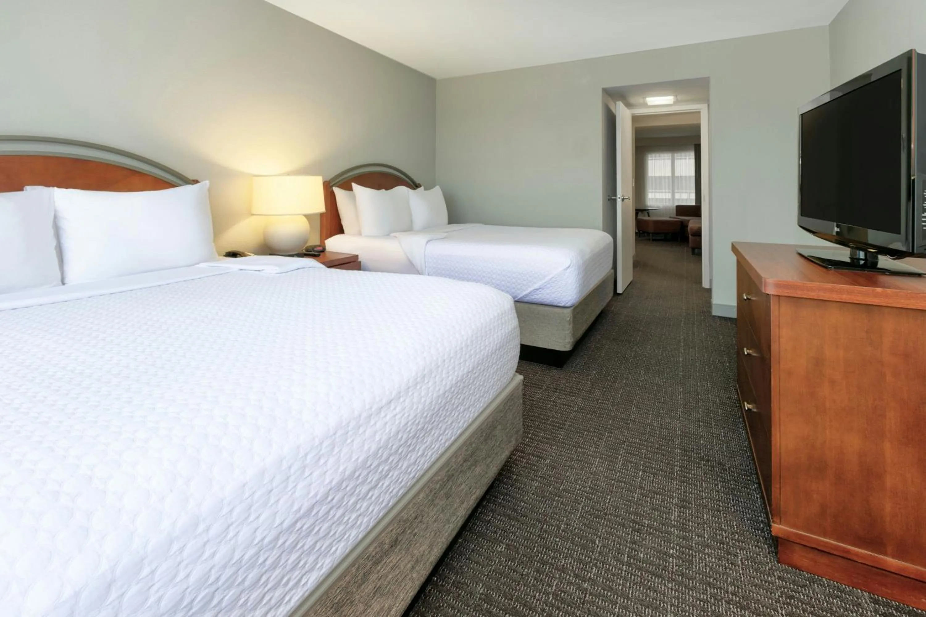 Photo of the whole room, Bed in The Lamar