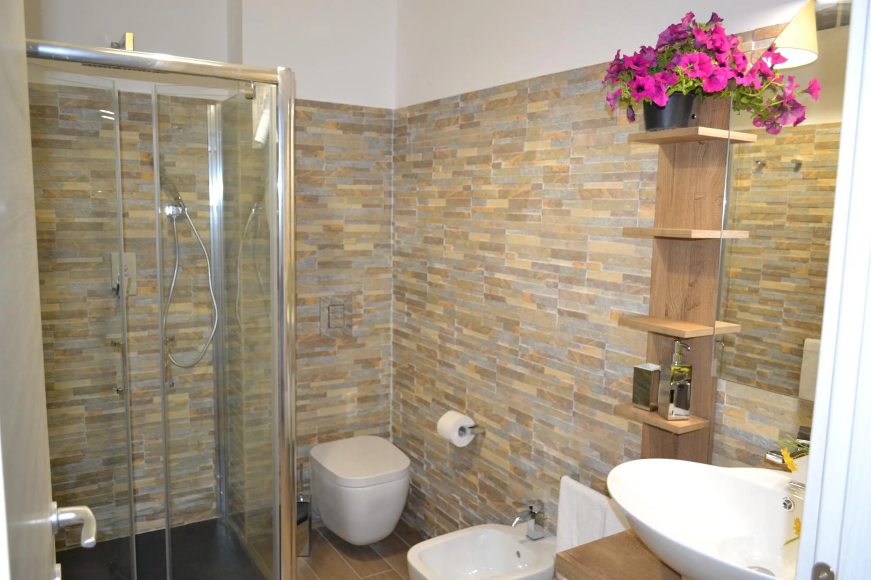 Bathroom in B&B LINEABLU