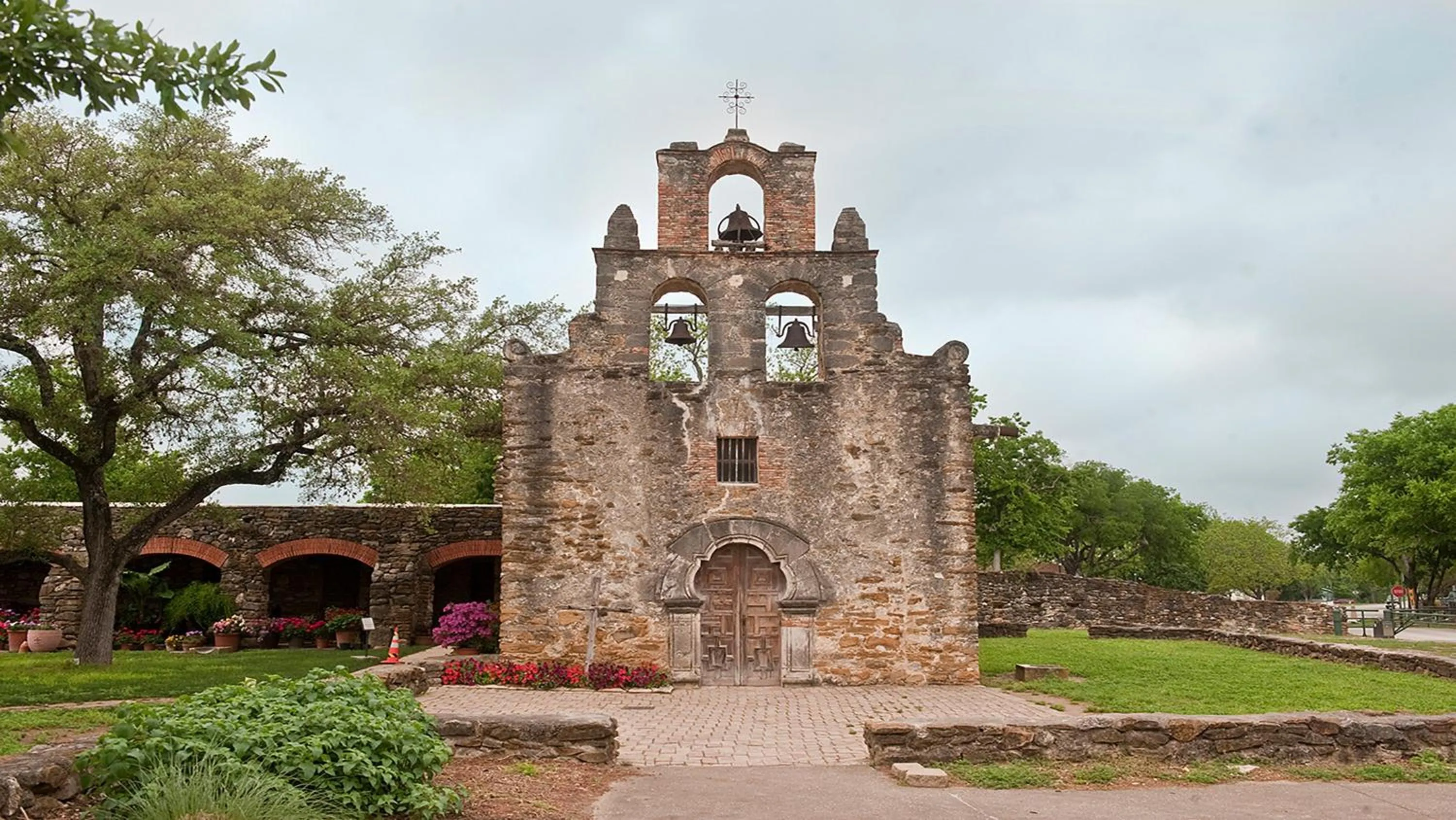 Nearby landmark in Holiday Inn Express Hotel & Suites San Antonio - Rivercenter Area by IHG