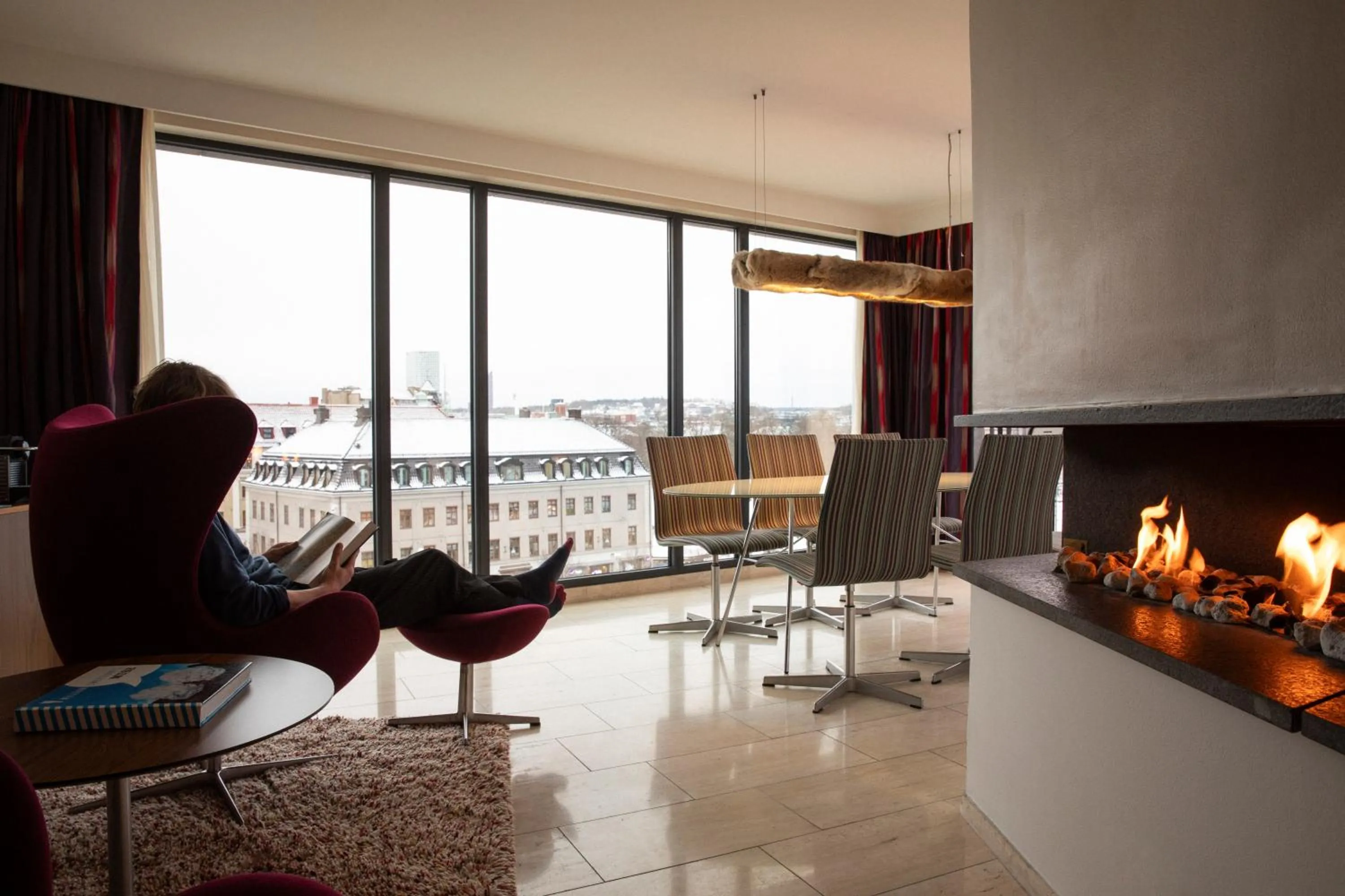 Living room in Avalon Hotel