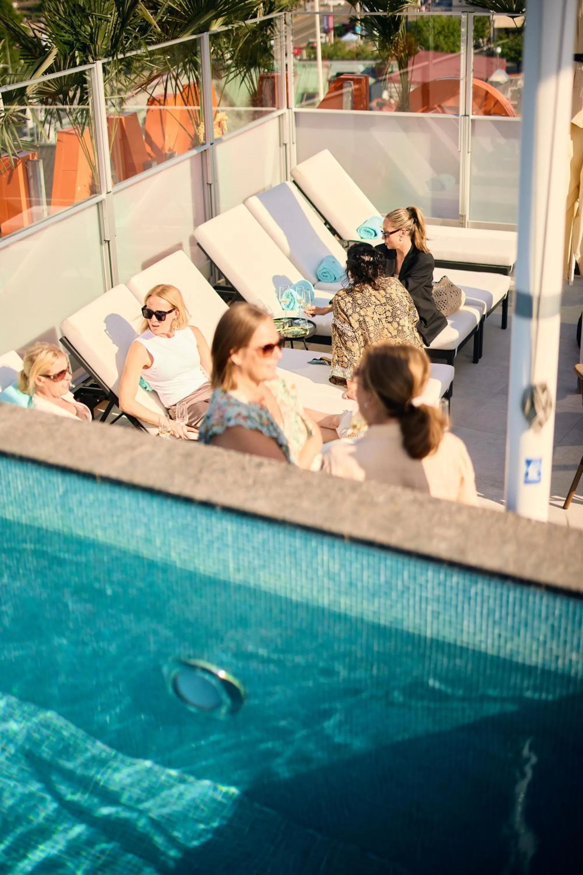 Pool view in Avalon Hotel