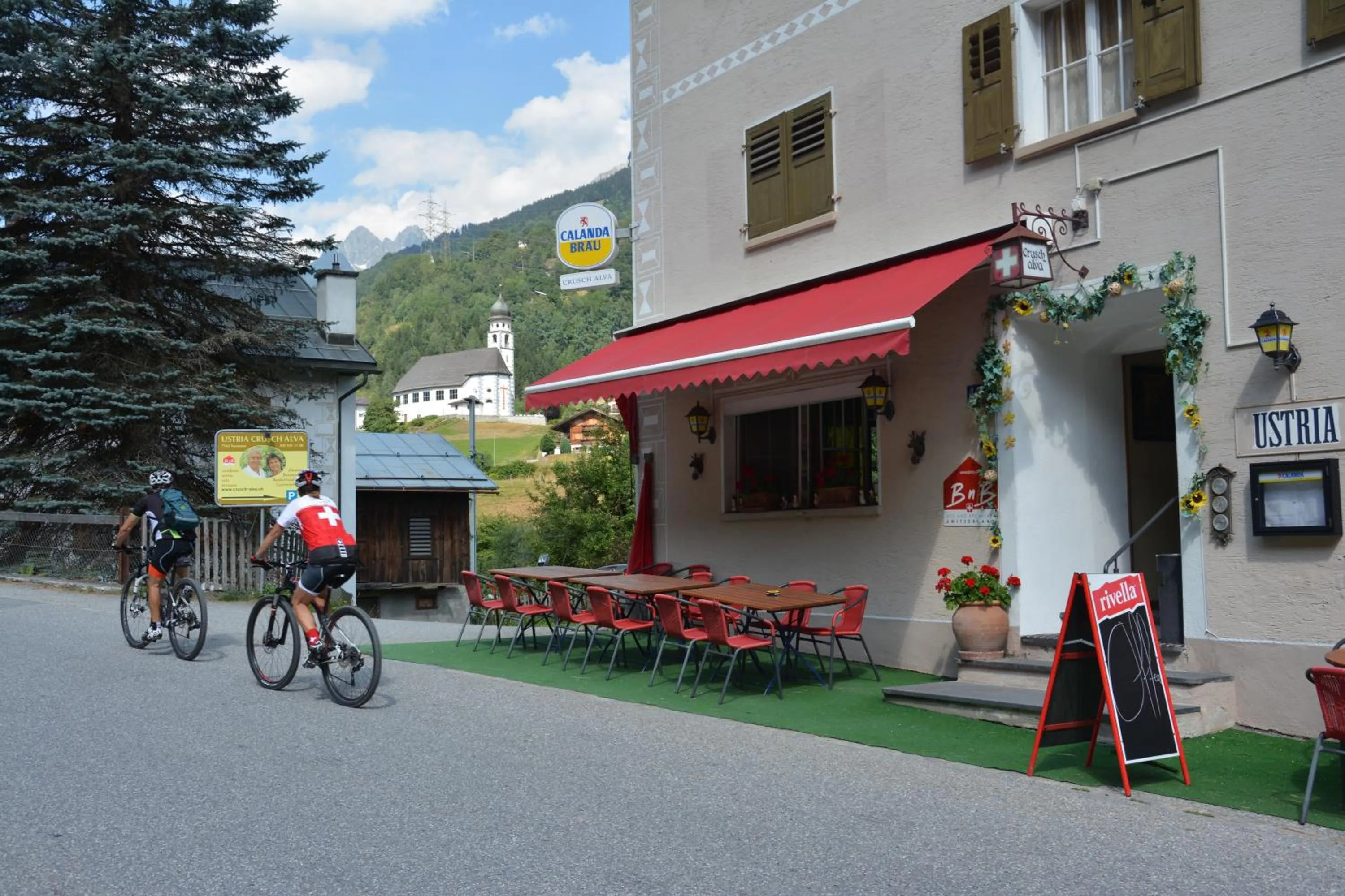 Facade/entrance in Ustria Crusch Alva