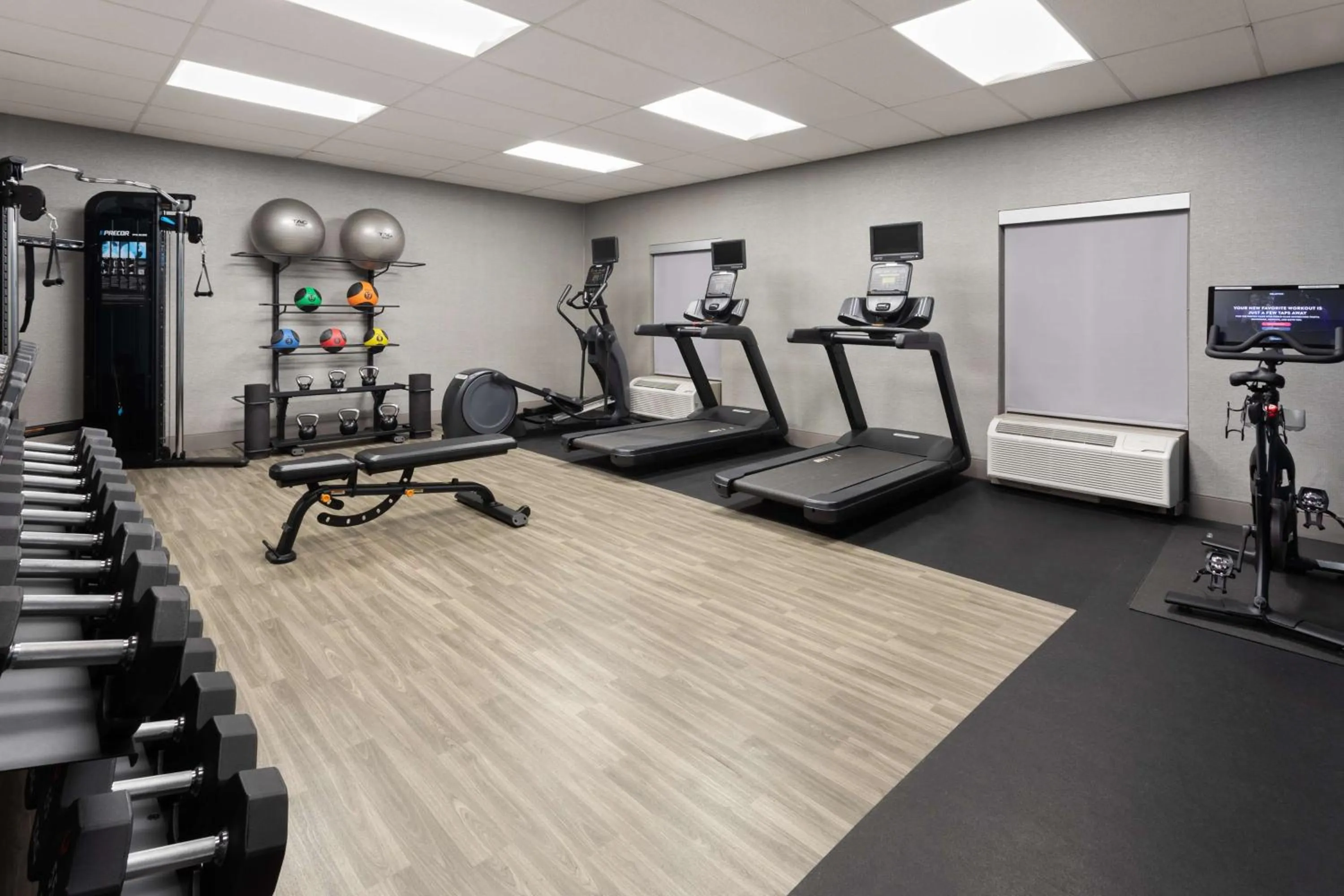 Fitness centre/facilities in Hampton Inn & Suites Scottsburg