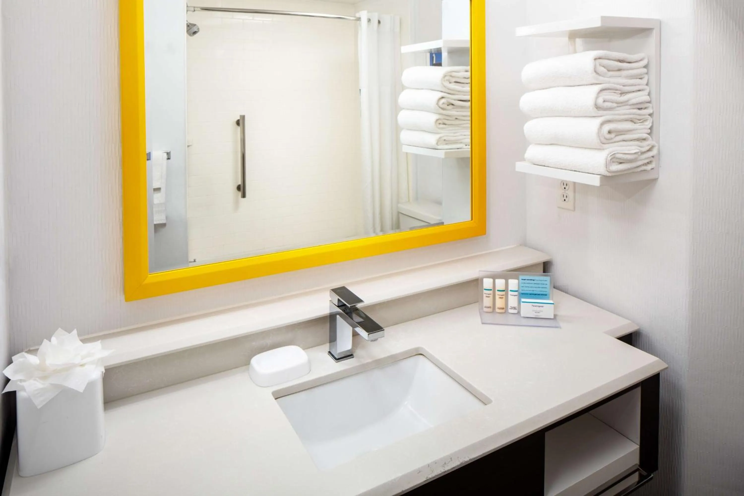 Bathroom in Hampton Inn & Suites Parker