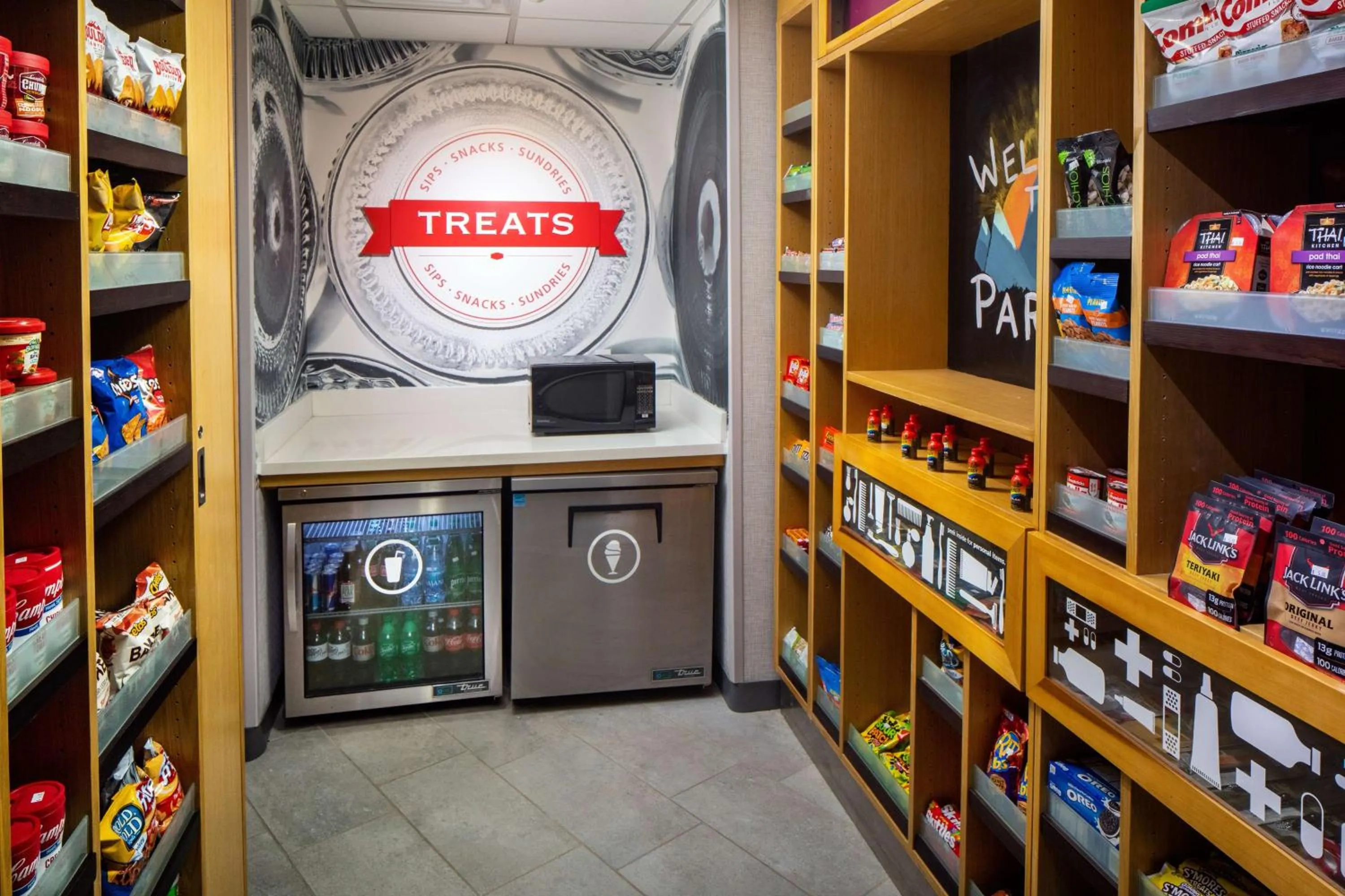 Restaurant/places to eat in Hampton Inn & Suites Parker