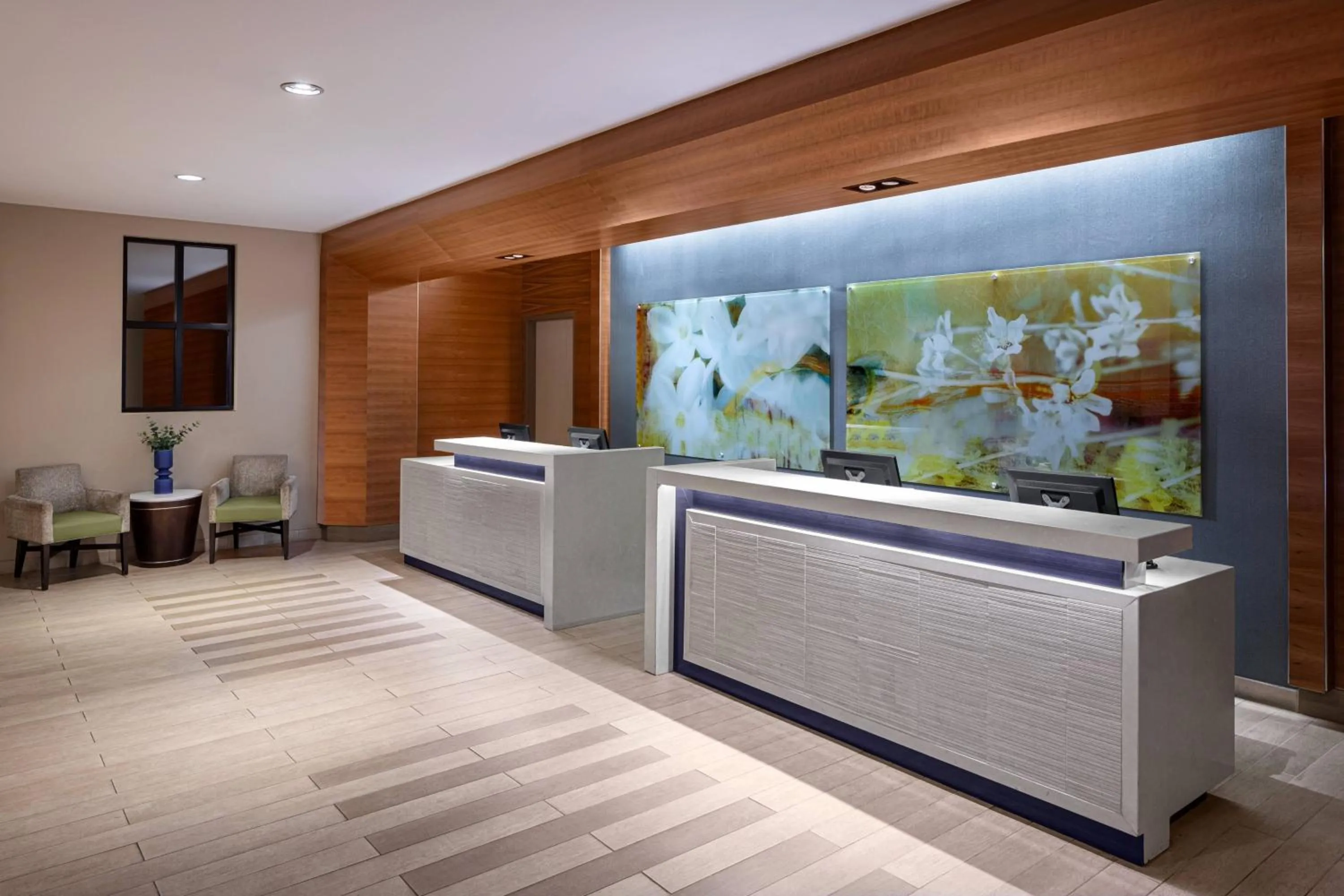 Lobby or reception in Delta Hotels by Marriott Anaheim Garden Grove