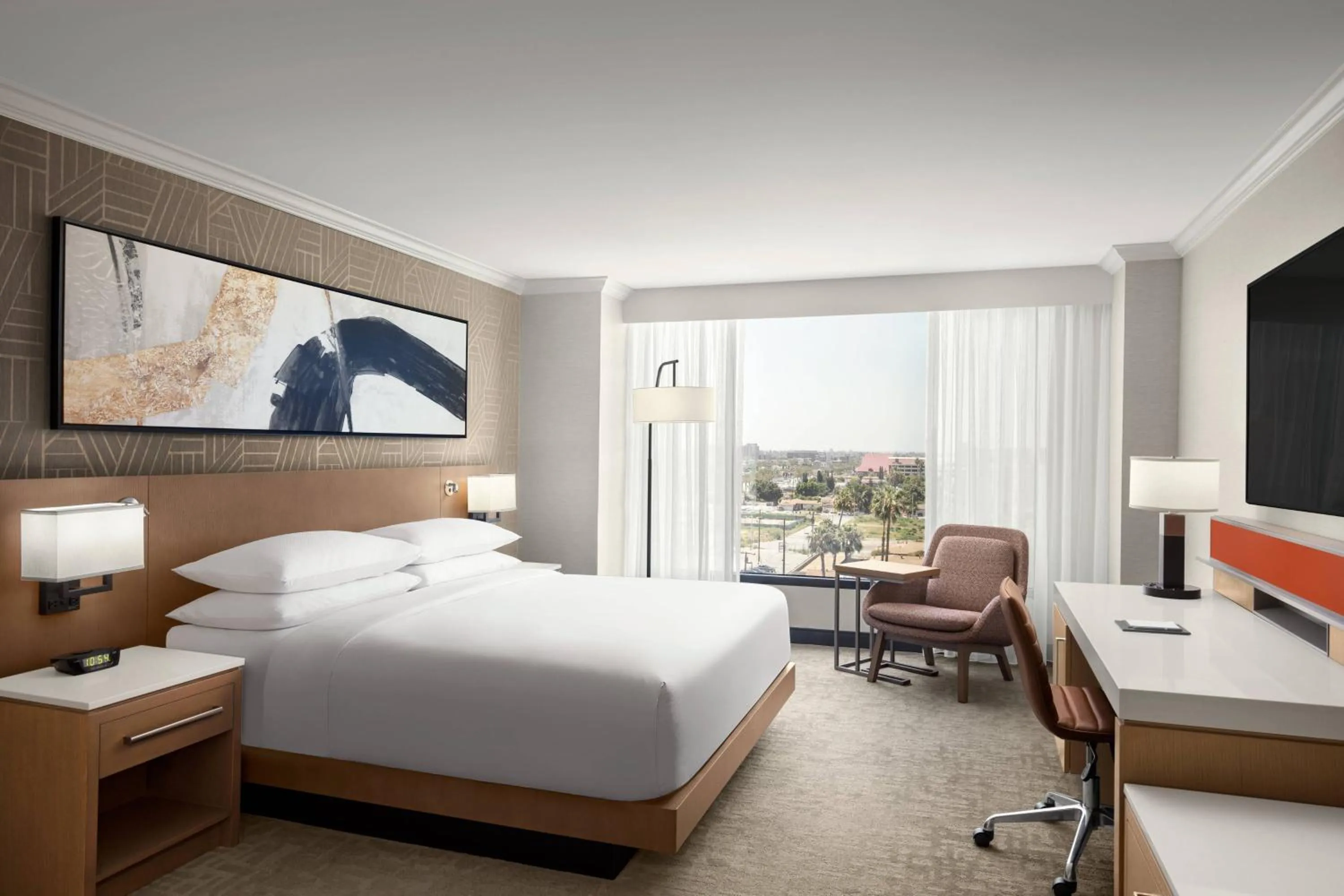Photo of the whole room, Bed in Delta Hotels by Marriott Anaheim Garden Grove