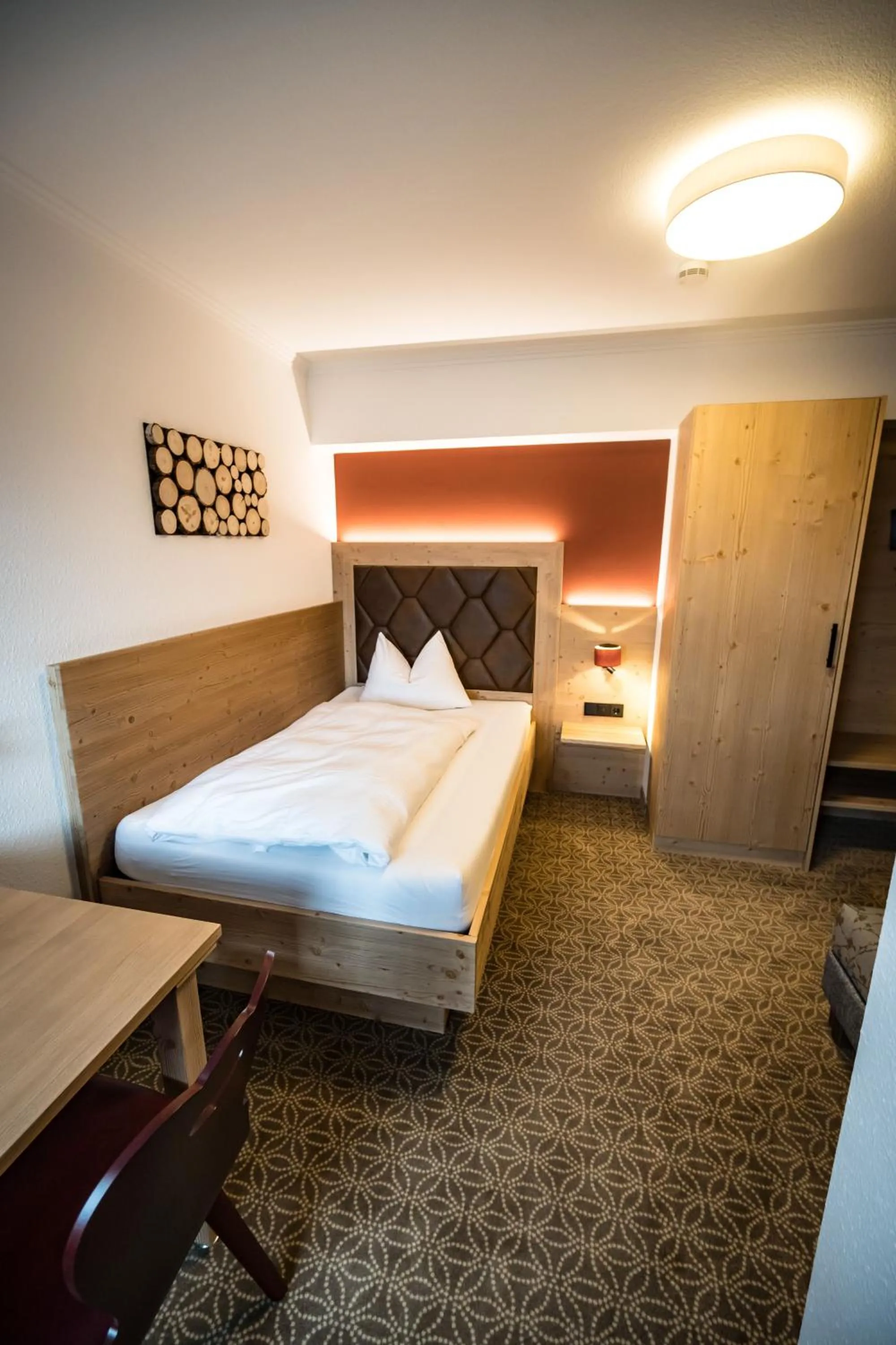 Bed in Hohenester Gasthaus & Hotel