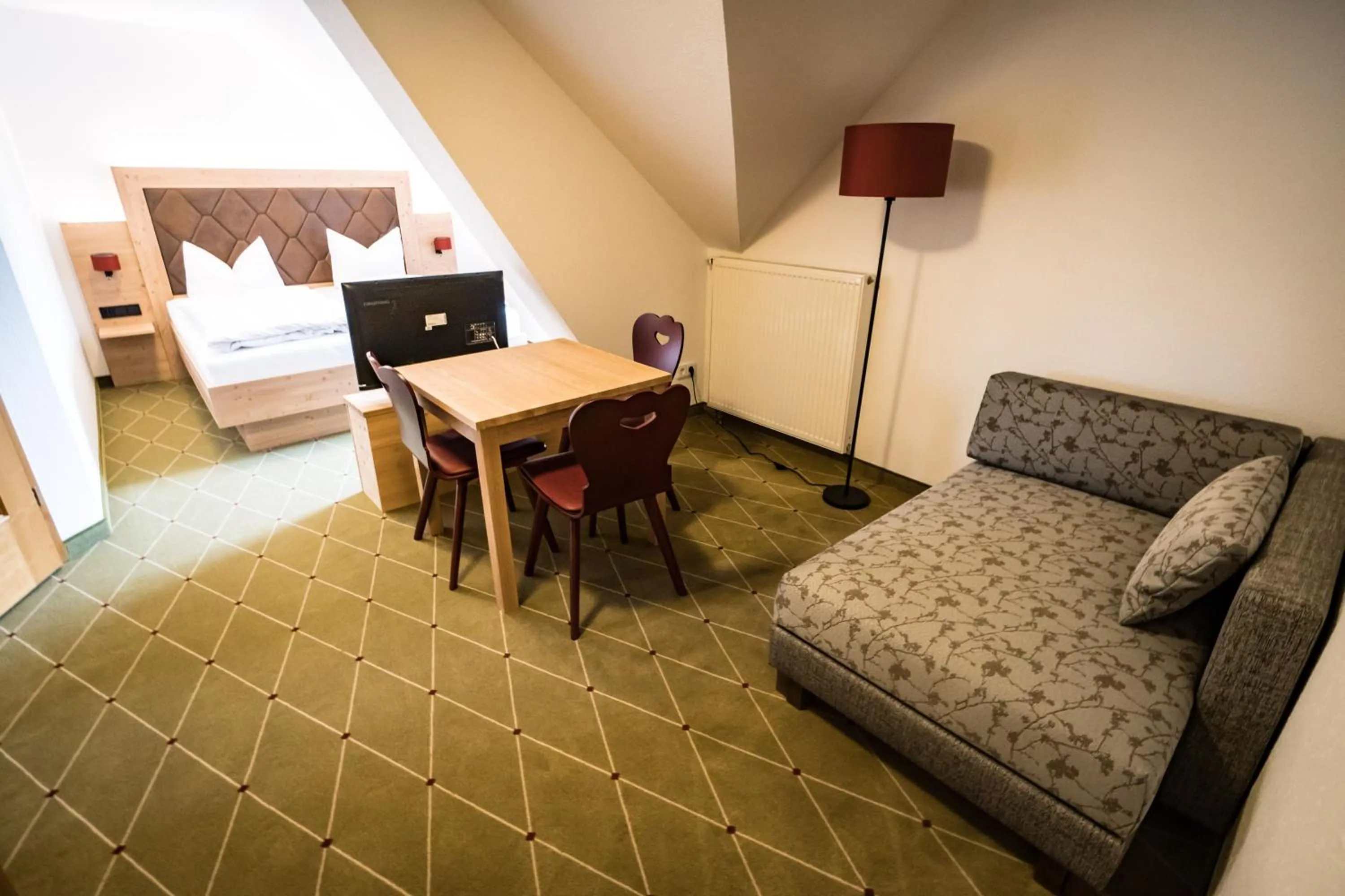 Bed in Hohenester Gasthaus & Hotel