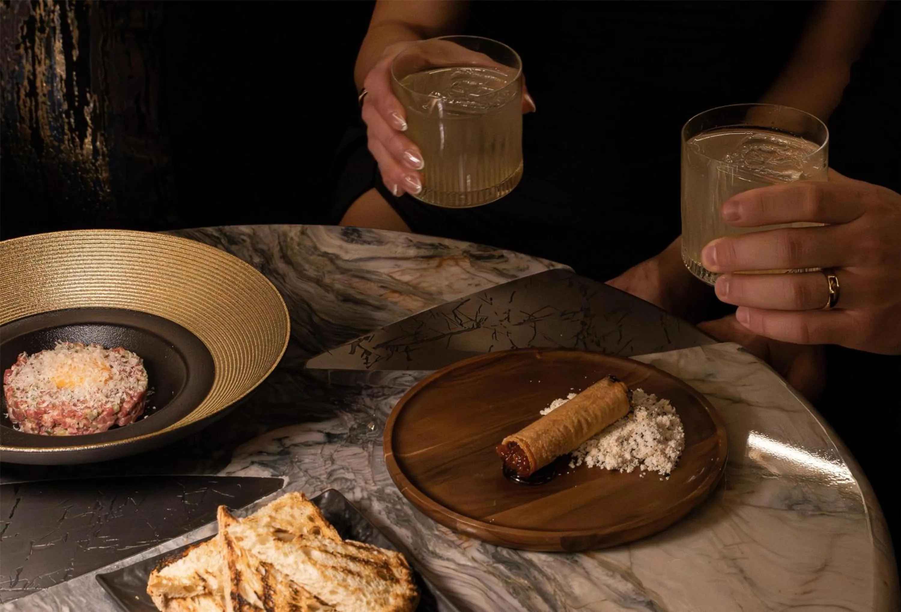 Lounge or bar in Waldorf Astoria Las Vegas