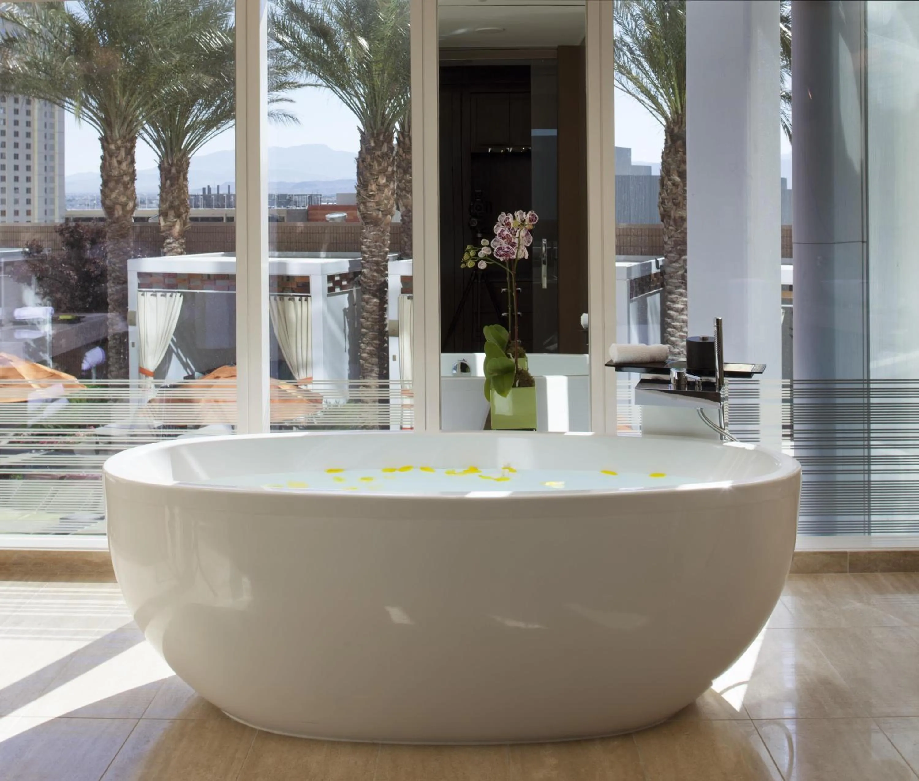 Bathroom in Waldorf Astoria Las Vegas