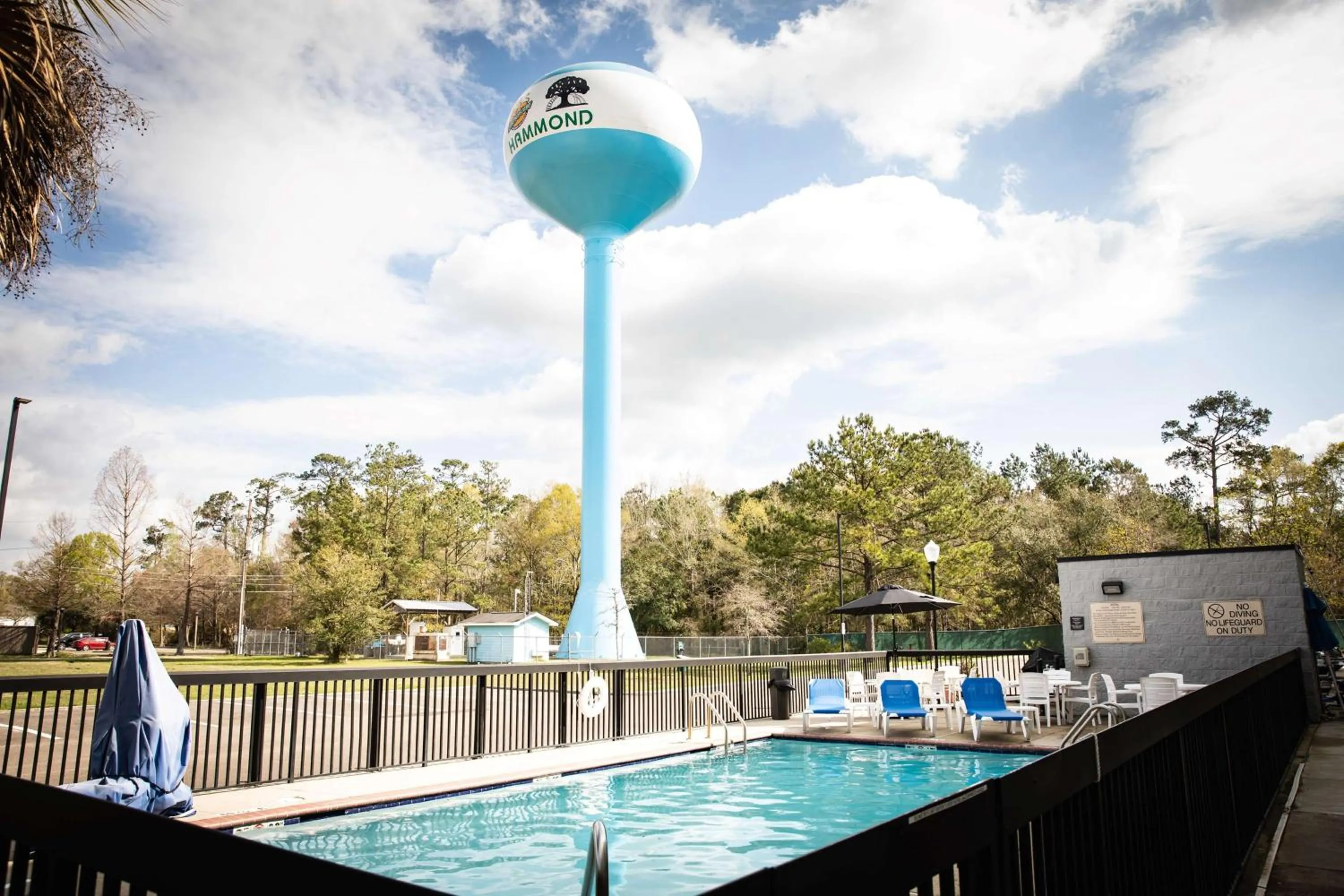 Pool view in Hampton Inn Hammond
