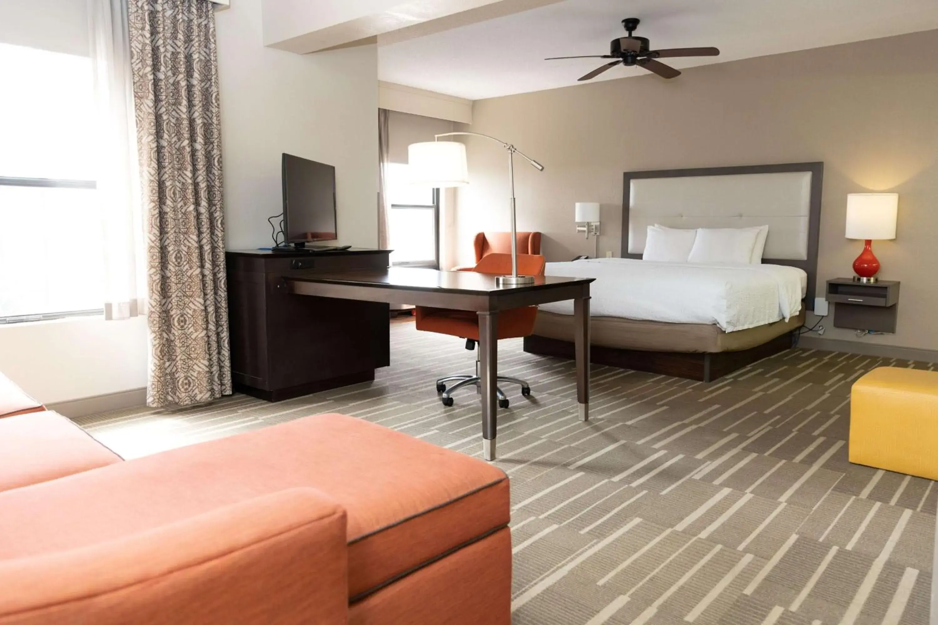 King Suite with Sofa Bed in Hampton Inn Hammond King Suite with Sofa Bed in Hampton Inn Hammond