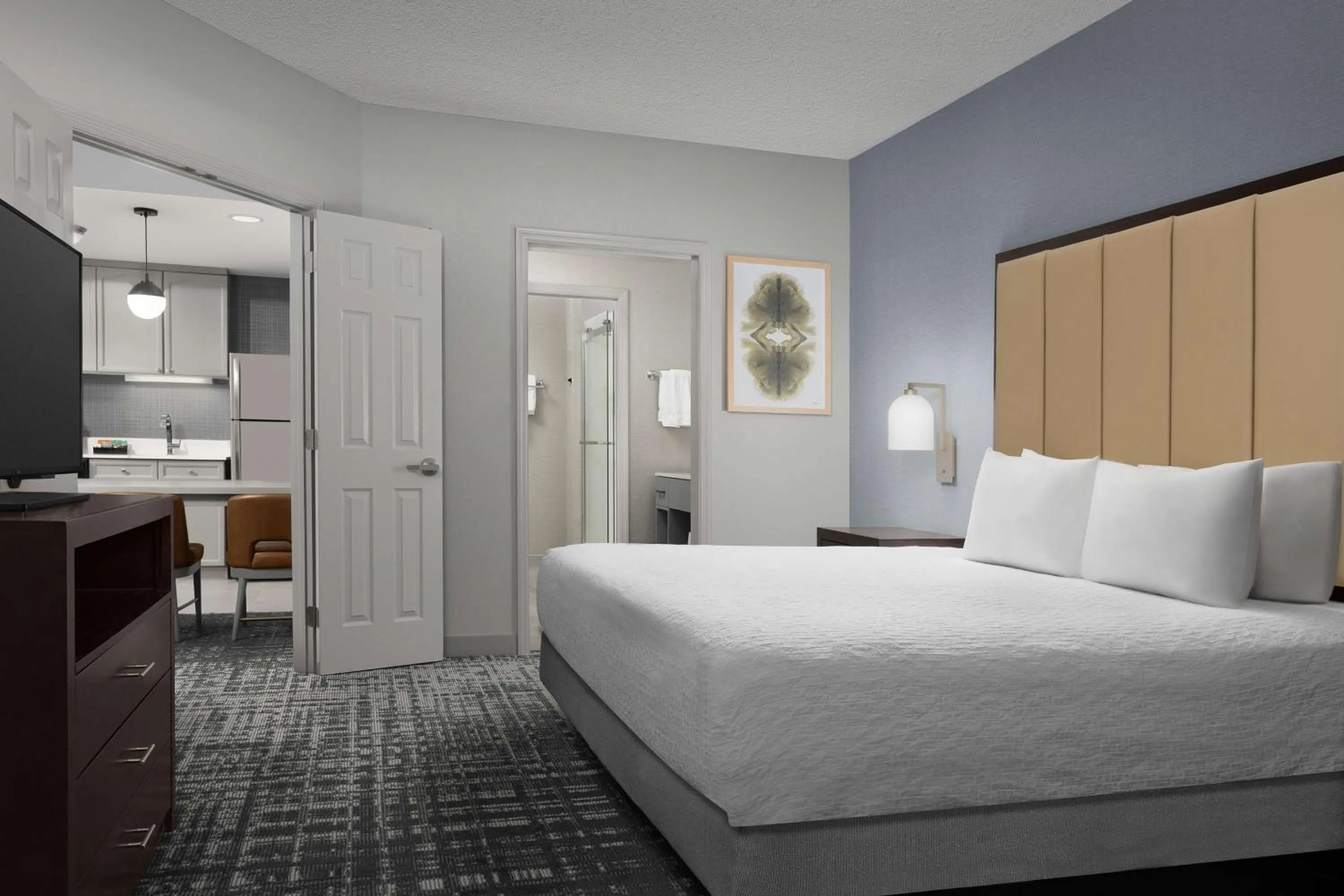 Bed in Homewood Suites by Hilton Reading-Wyomissing