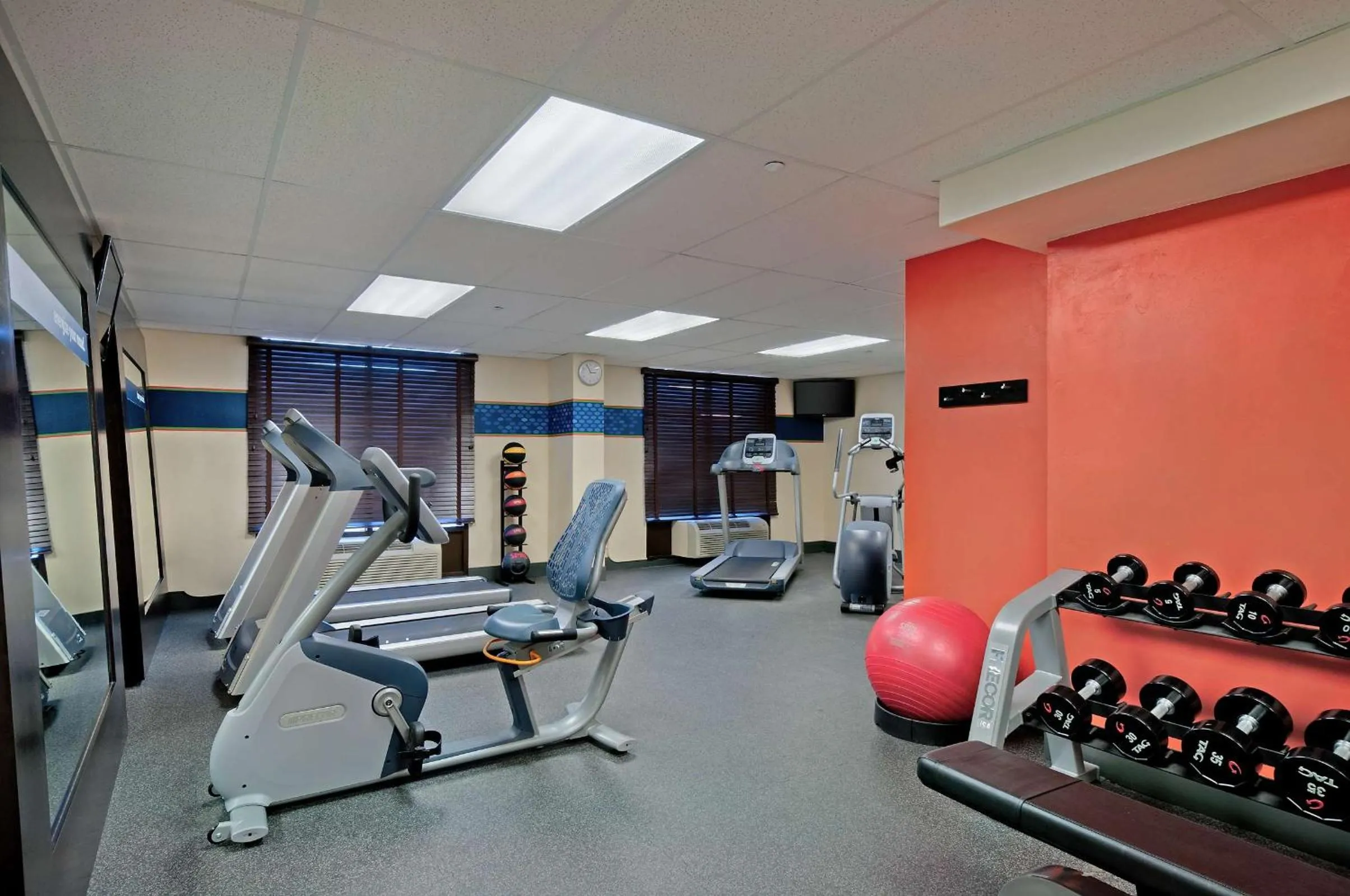 Fitness centre/facilities in Hampton Inn Lake Havasu City