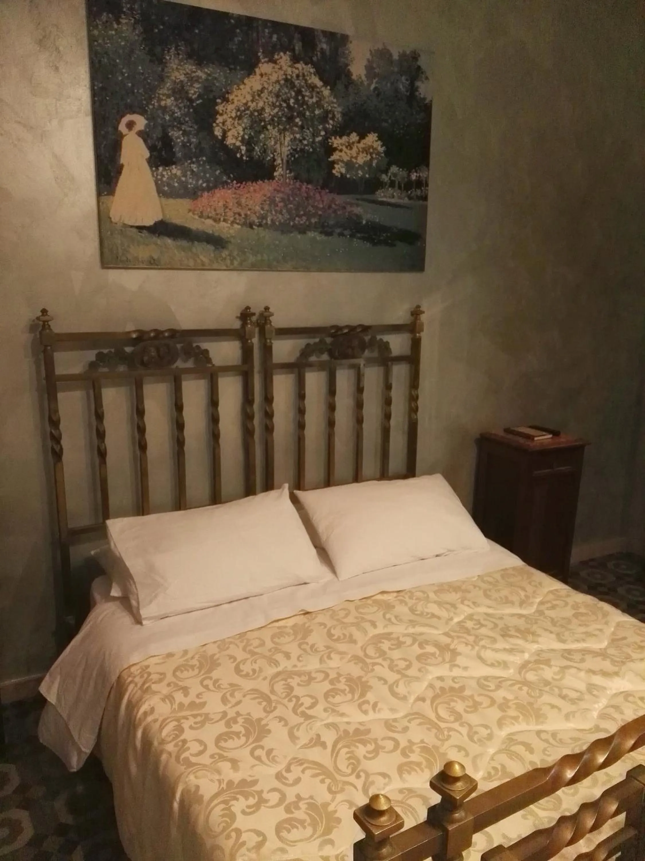 Photo of the whole room in Domus Cicerone