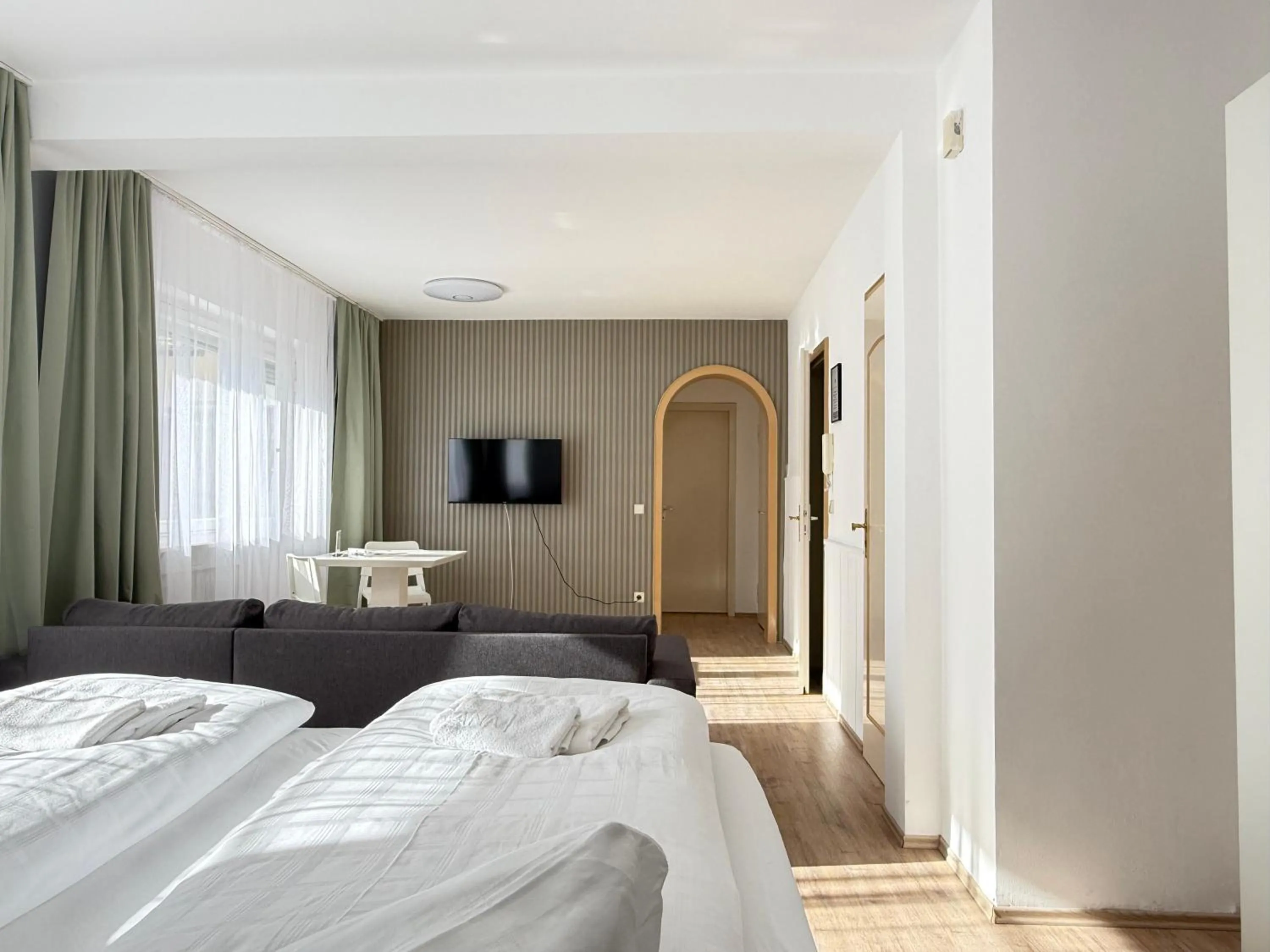 Living room, Bed in Gästehaus Kühnle