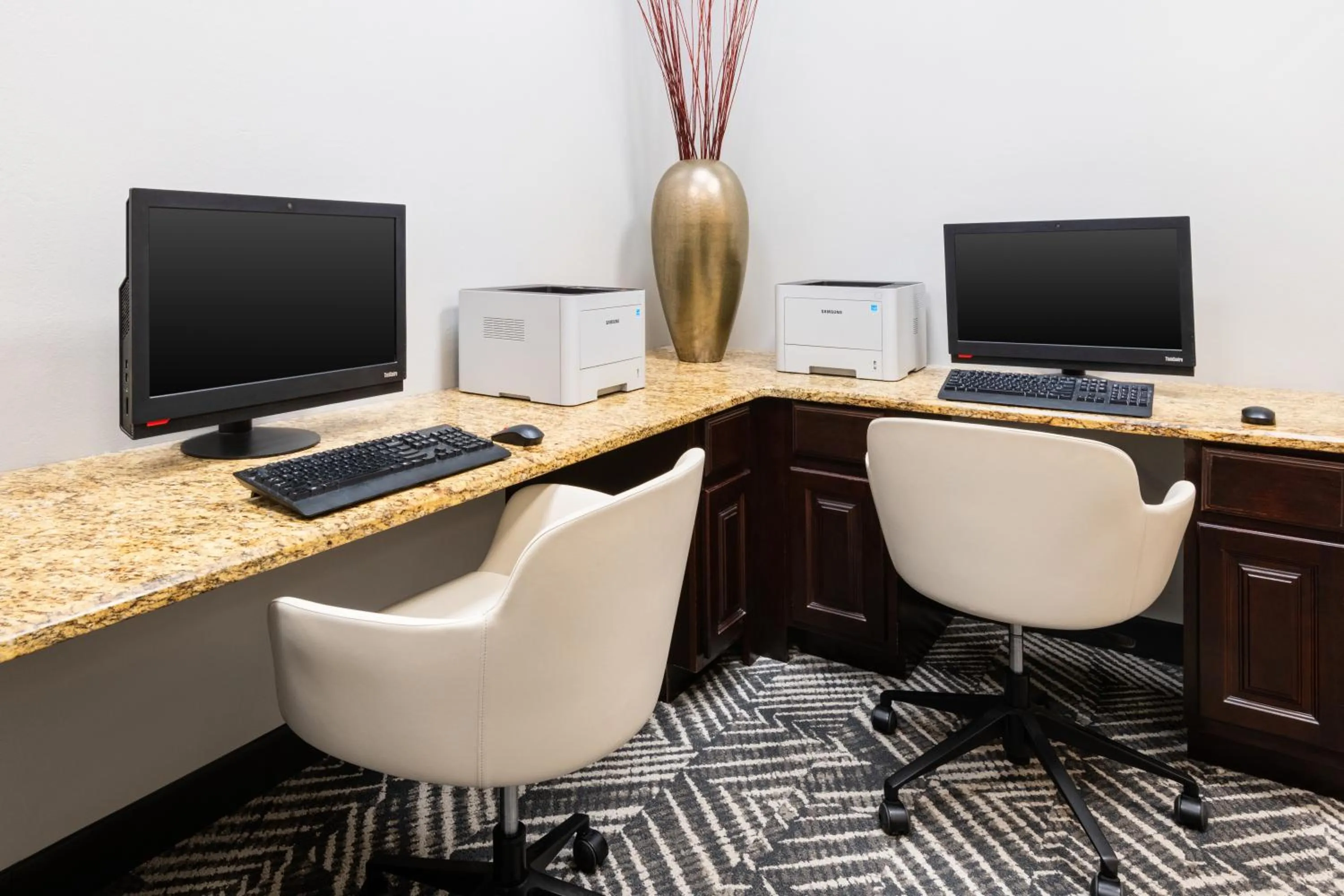 Business facilities in Radisson Hotel Nashville Airport