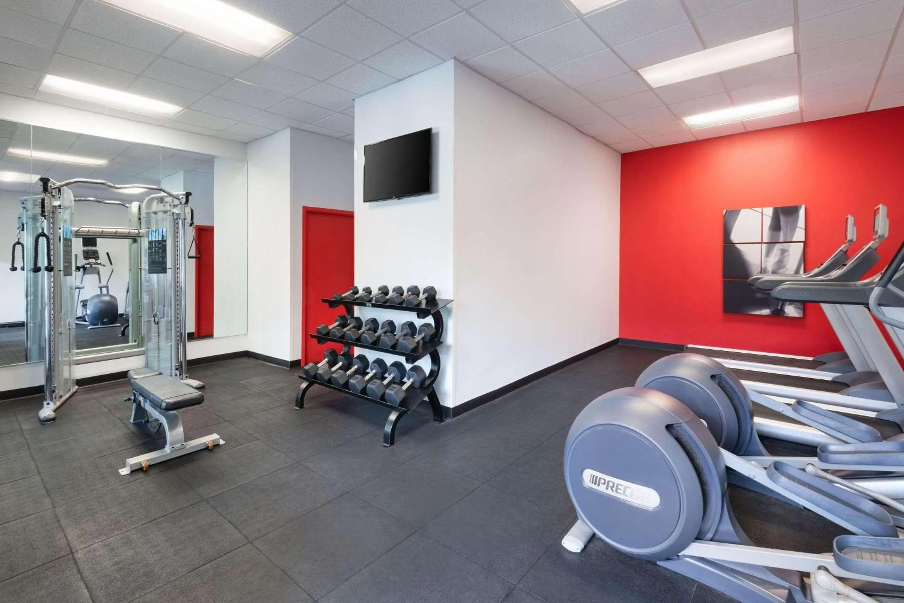 Fitness centre/facilities in Radisson Hotel Nashville Airport
